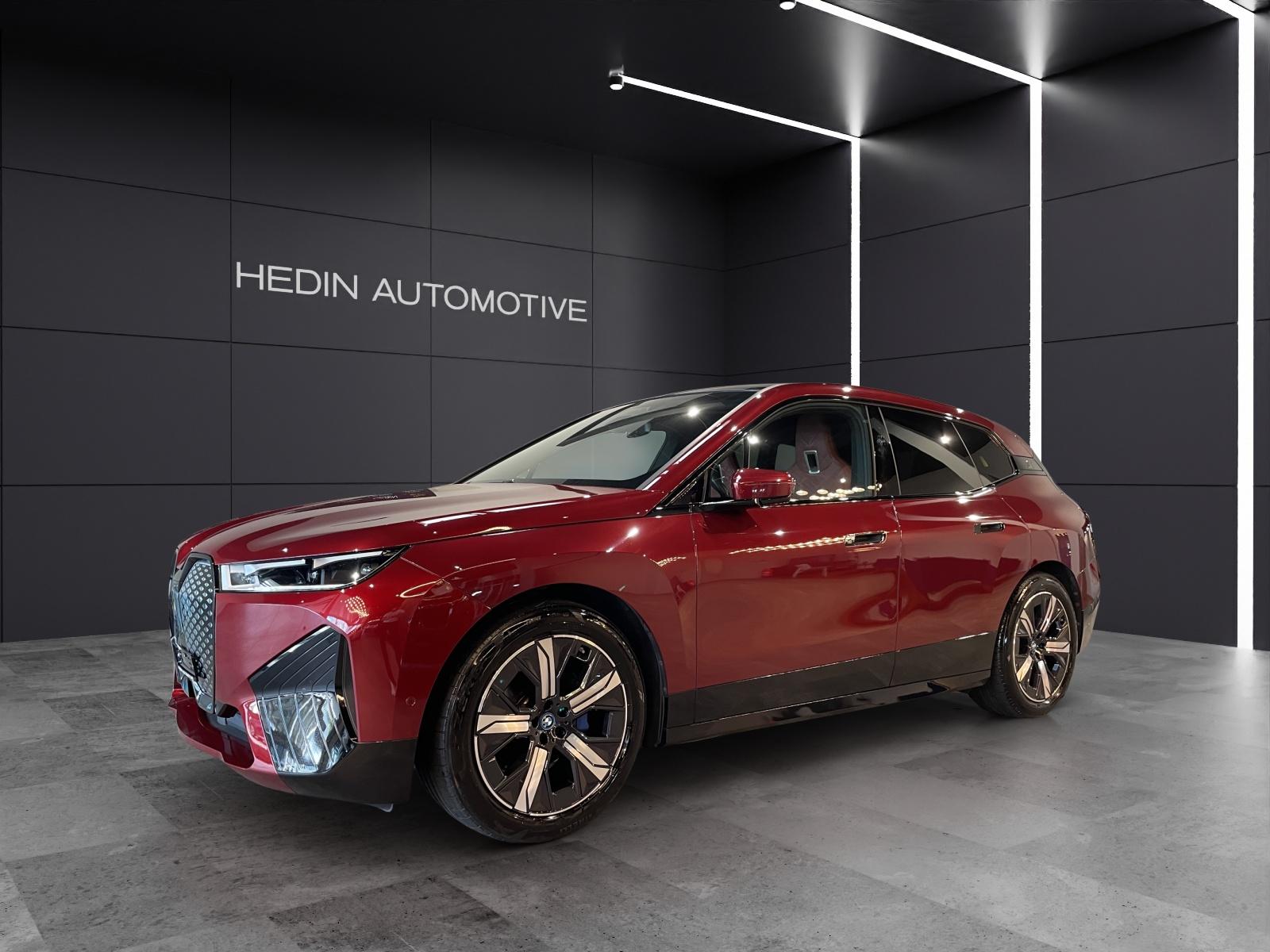 BMW iX xDrive40 SPORTPAKET Attraktiven Leasingzinssatz ab 1,9 % bei Abschluss einer BMW Fahrzeugversicherung.-image-0
