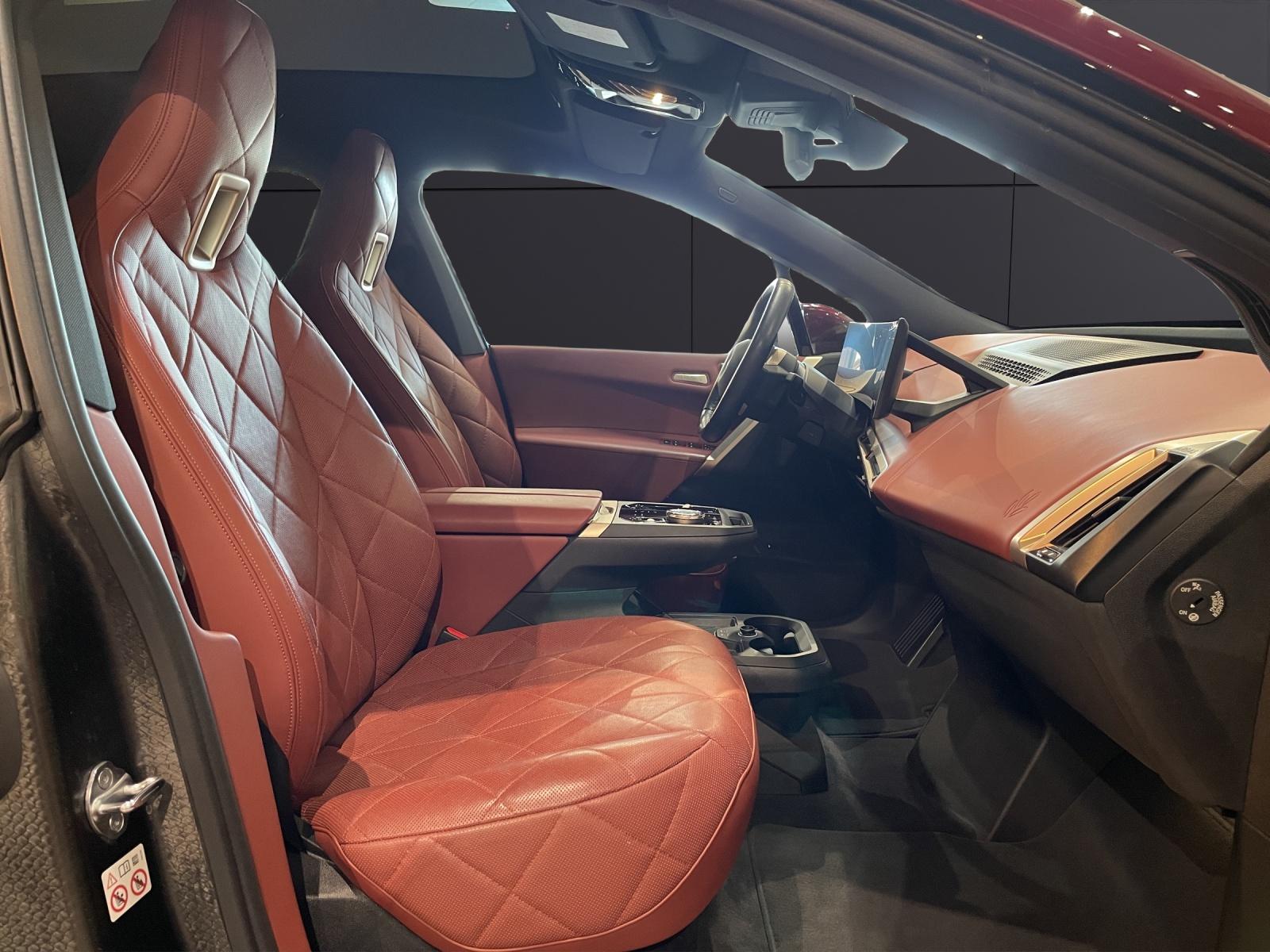 BMW iX xDrive40 SPORTPAKET Attraktiven Leasingzinssatz ab 1,9 % bei Abschluss einer BMW Fahrzeugversicherung.-image-19