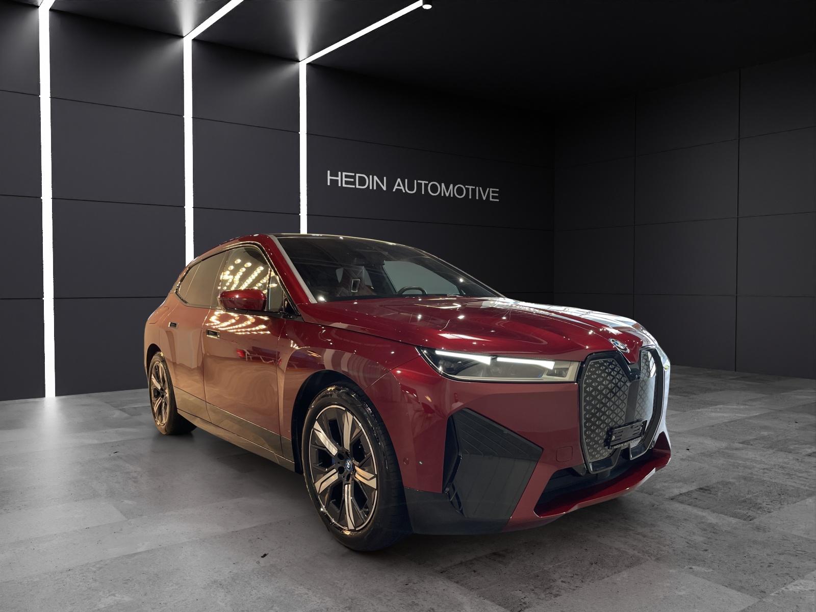 BMW iX xDrive40 SPORTPAKET Attraktiven Leasingzinssatz ab 1,9 % bei Abschluss einer BMW Fahrzeugversicherung.-image-7