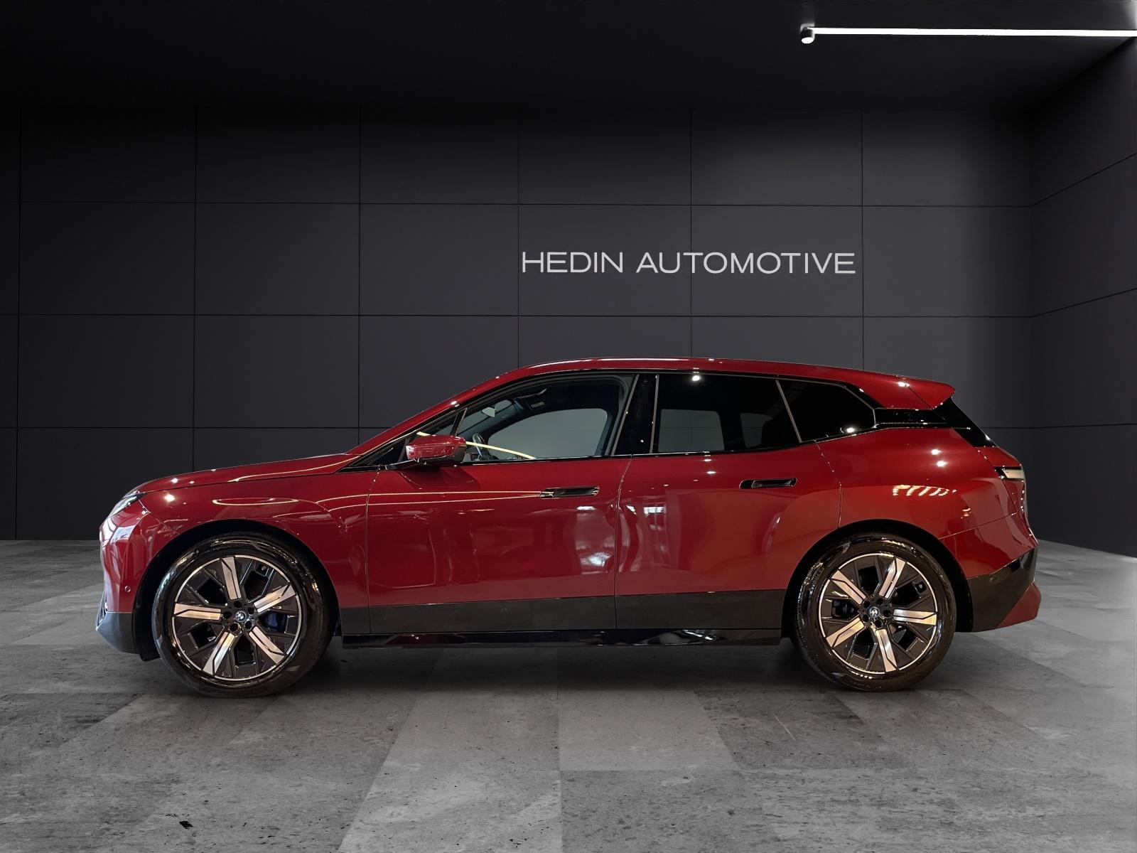 BMW iX xDrive40 SPORTPAKET Attraktiven Leasingzinssatz ab 1,9 % bei Abschluss einer BMW Fahrzeugversicherung.-image-1