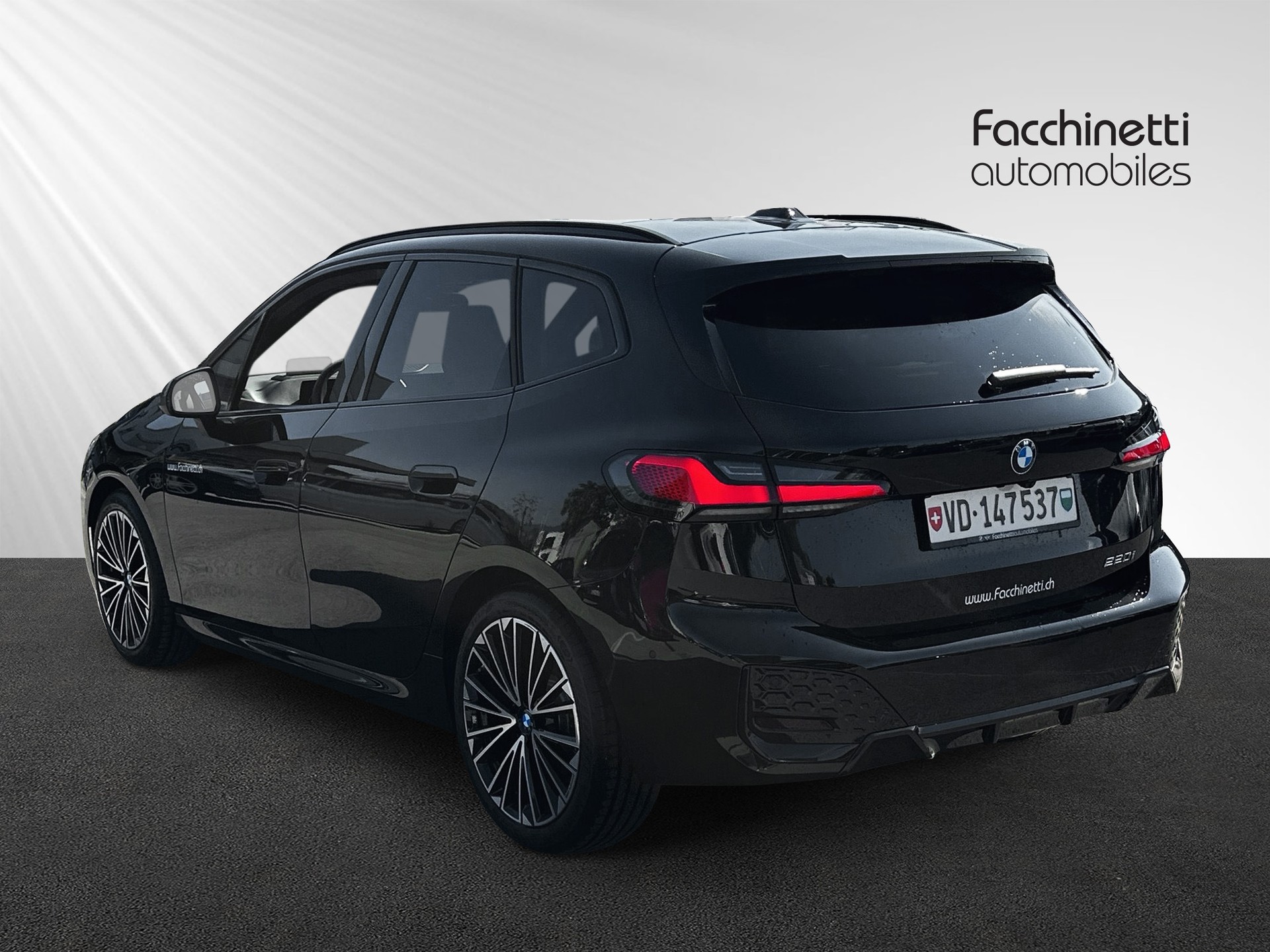 BMW 220i Active Tourer M Sport DKG-image-2