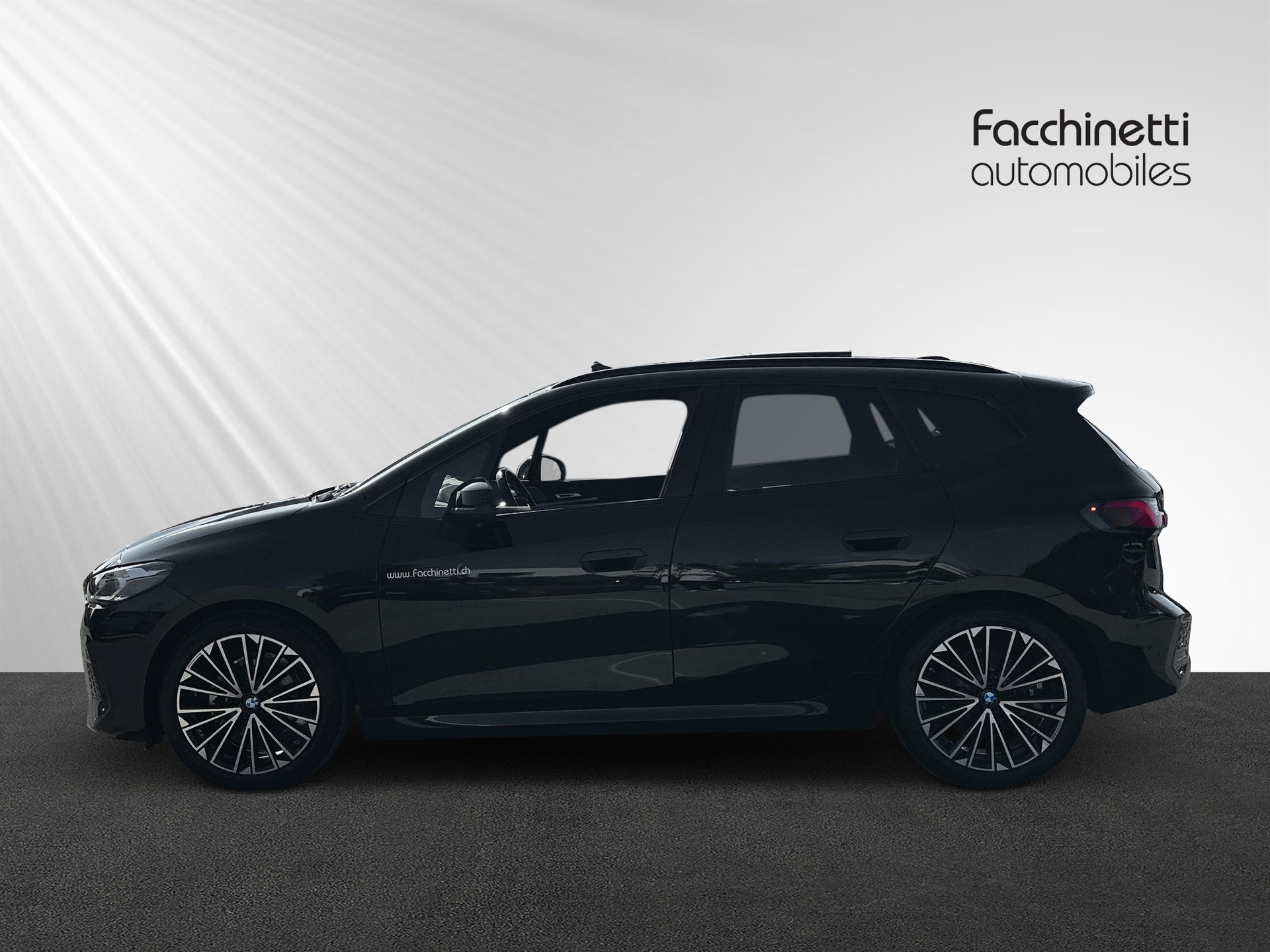 BMW 220i Active Tourer M Sport DKG-image-1