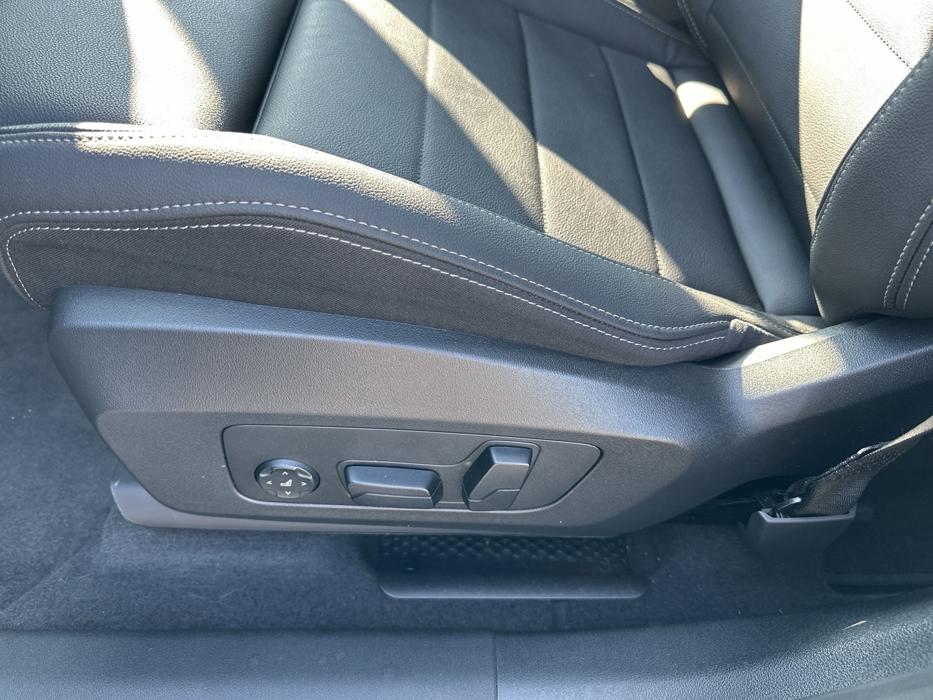BMW 220i Active Tourer M Sport DKG-image-17
