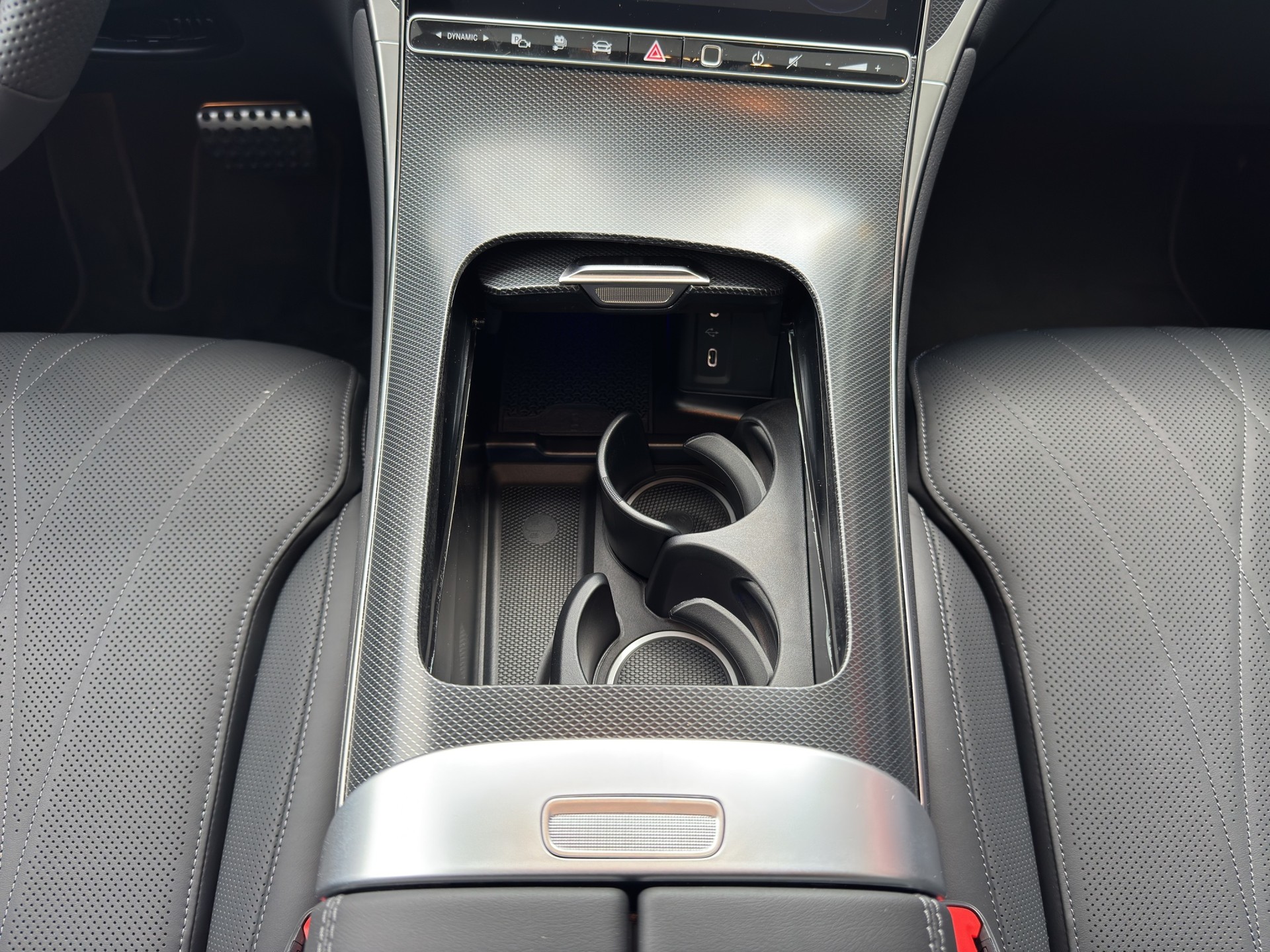MERCEDES-BENZ GLC 300 e EQ Star AMG Line 4matic-image-14