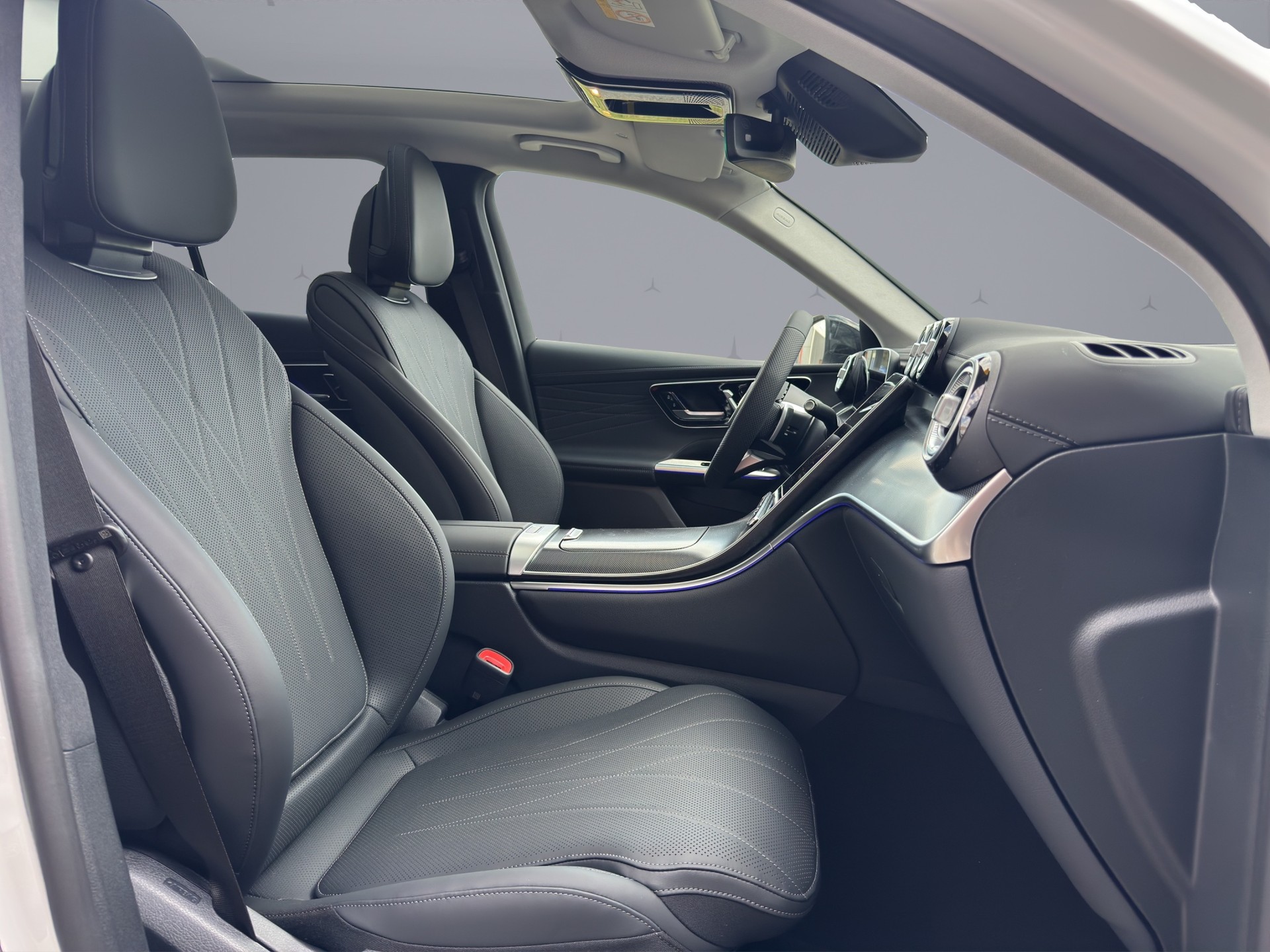 MERCEDES-BENZ GLC 300 e EQ Star AMG Line 4matic-image-16