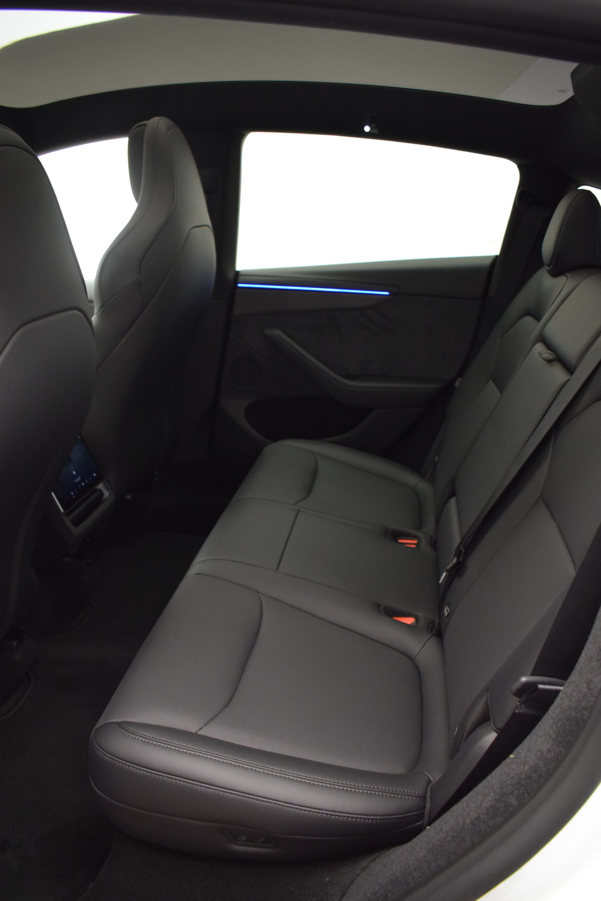 TESLA Model Y Performance AWD 626PS, 21 Zoll, Carbon, Made in Berlin-image-13