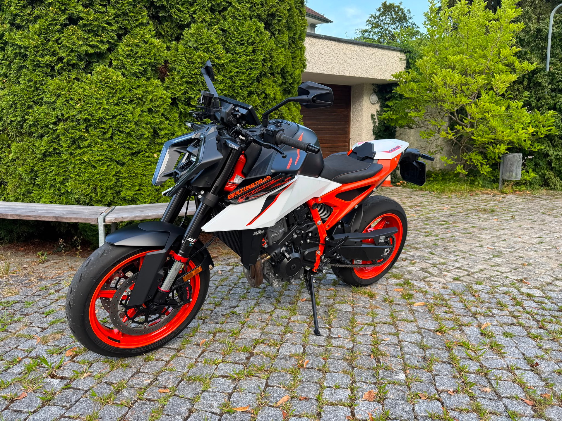 KTM 990 Duke R-image-4