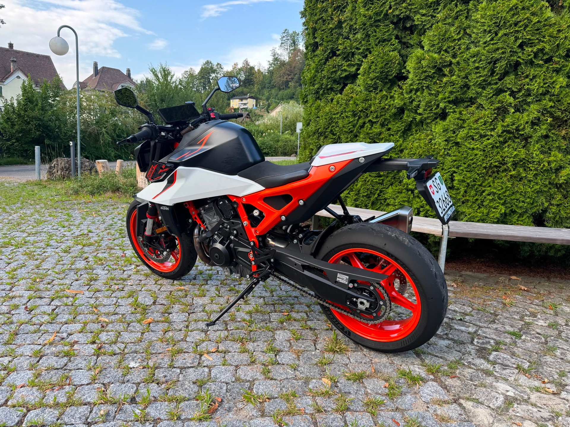 KTM 990 Duke R-image-5
