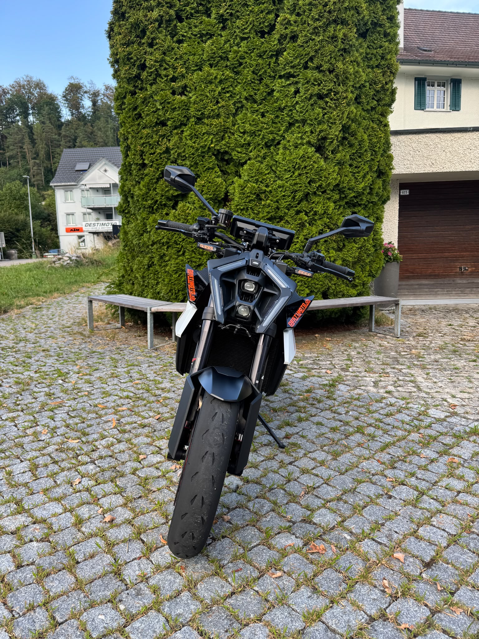 KTM 990 Duke R-image-3