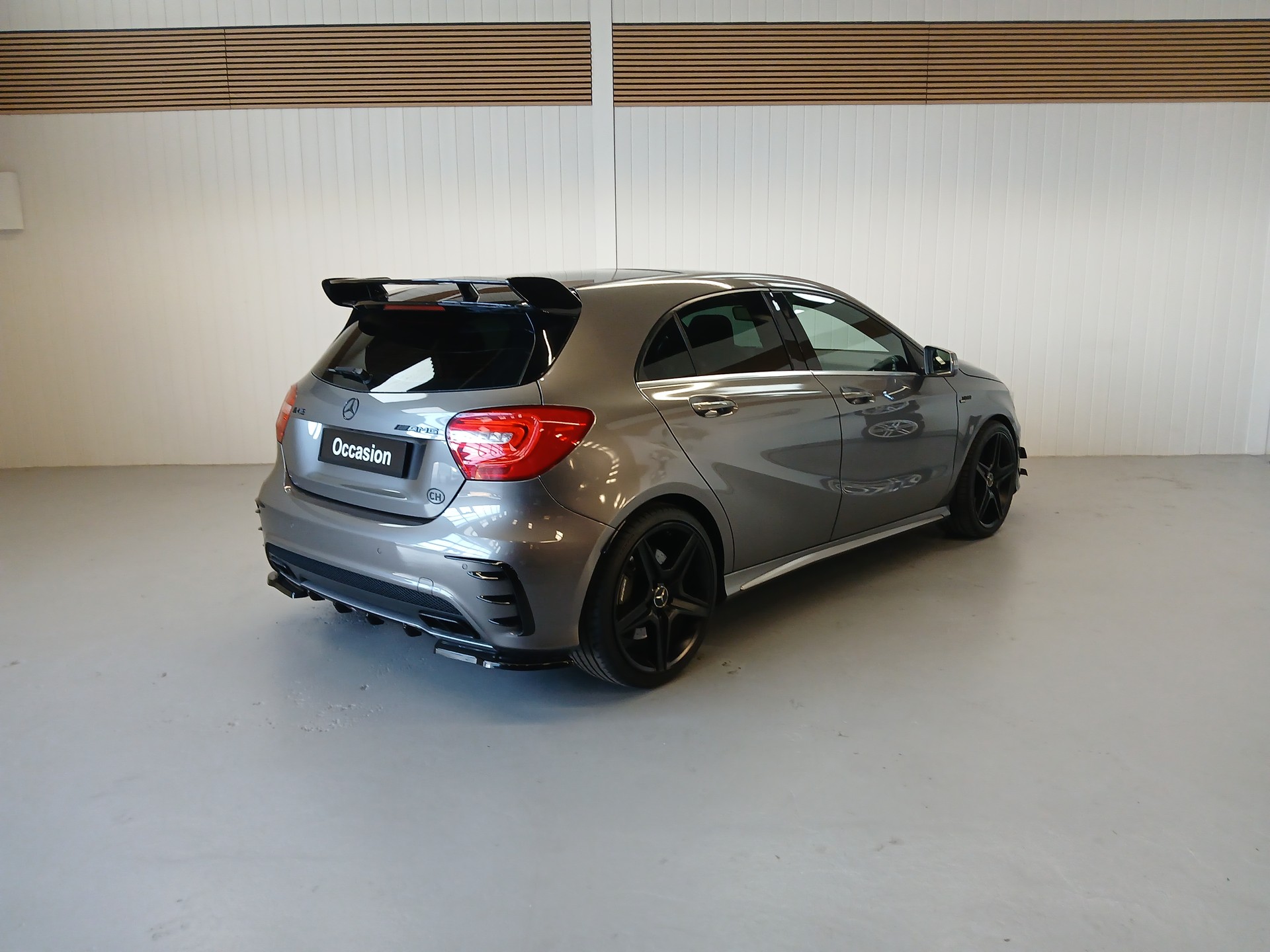 MERCEDES-BENZ A 45 AMG-image-4