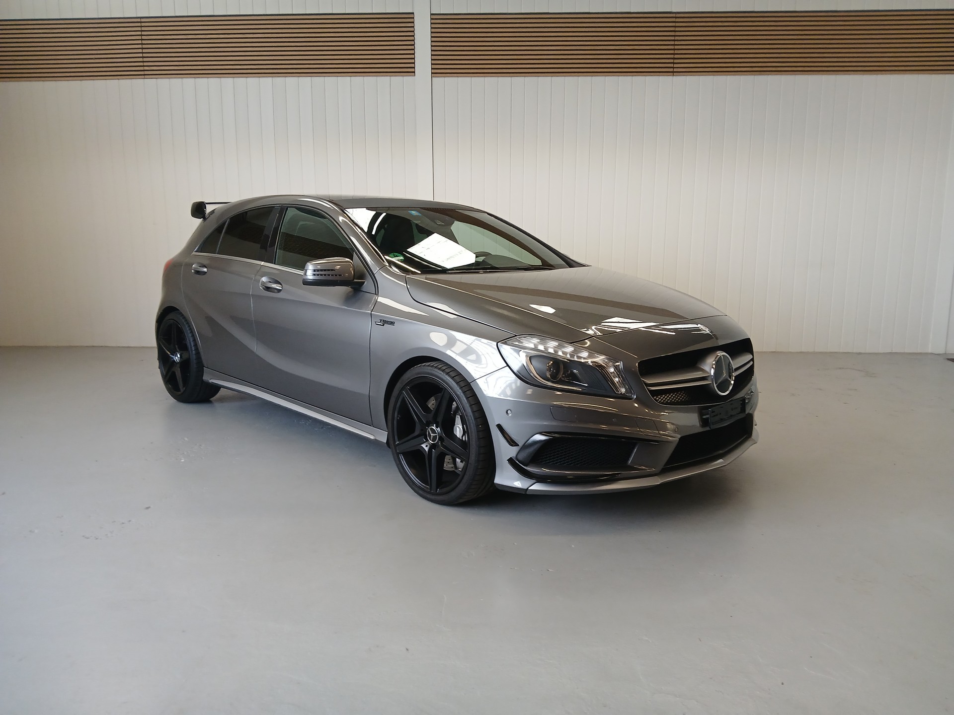 MERCEDES-BENZ A 45 AMG-image-5