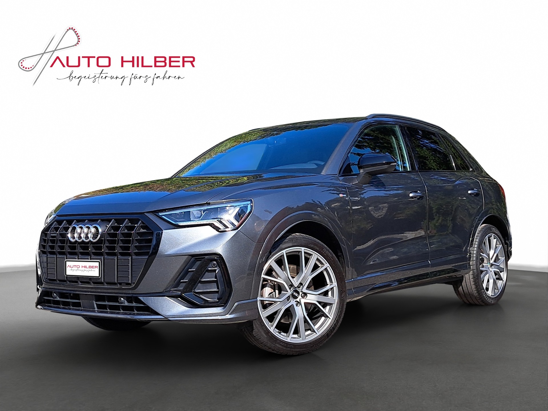AUDI Q3 40 TDI S line quattro S-tronic *Optikpaket schwarz/mega Ausstattung/Anhängerkupplung*-image-0