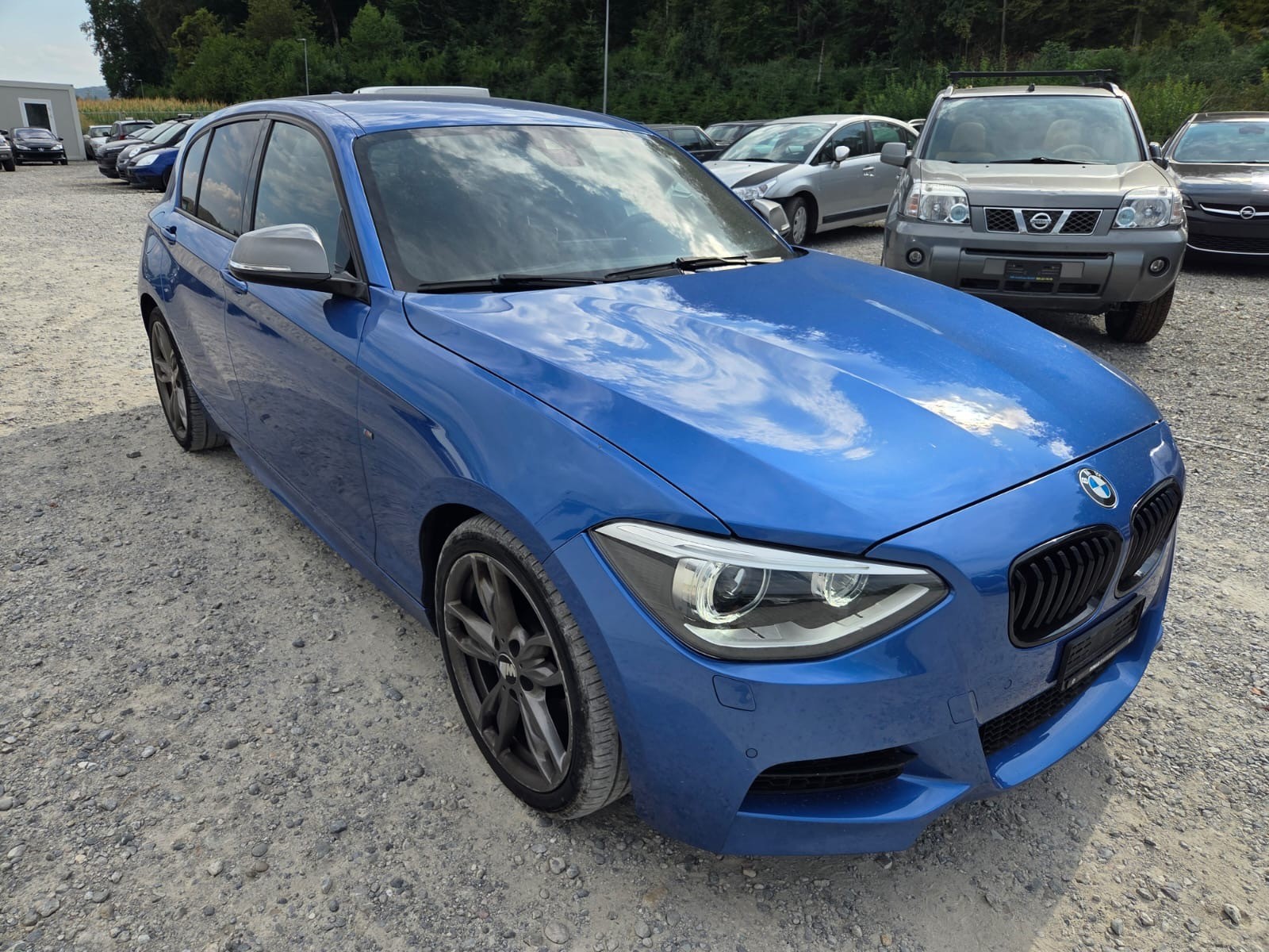 BMW M135i xDrive Steptronic-image-0