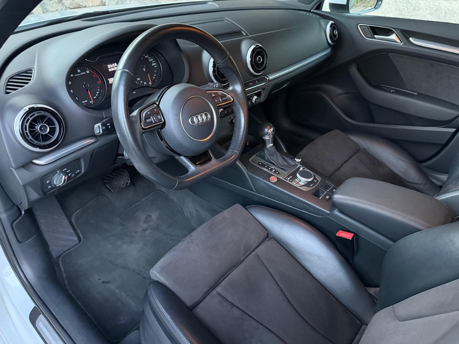 AUDI A3 Sportback 1.4 TFSI Ambition S-tronic S-Line-image-7