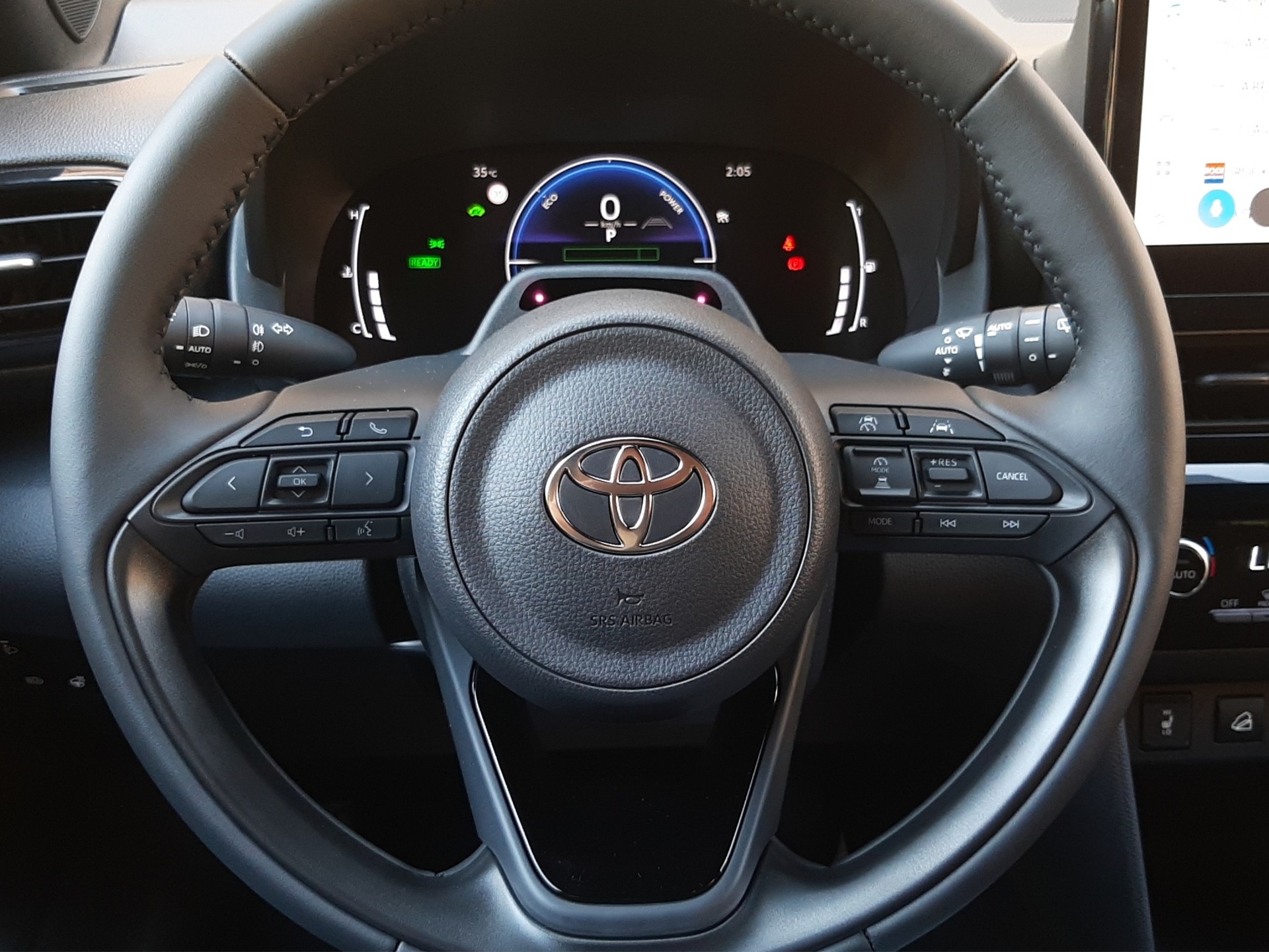 TOYOTA Yaris Cross 1.5 VVT-i HSD Trend AWD-i-image-10