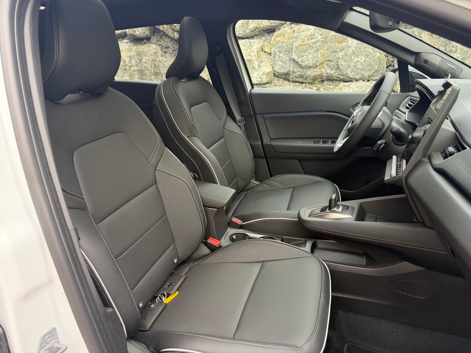 MITSUBISHI Grandis 1.8 HEV Instyle-image-6