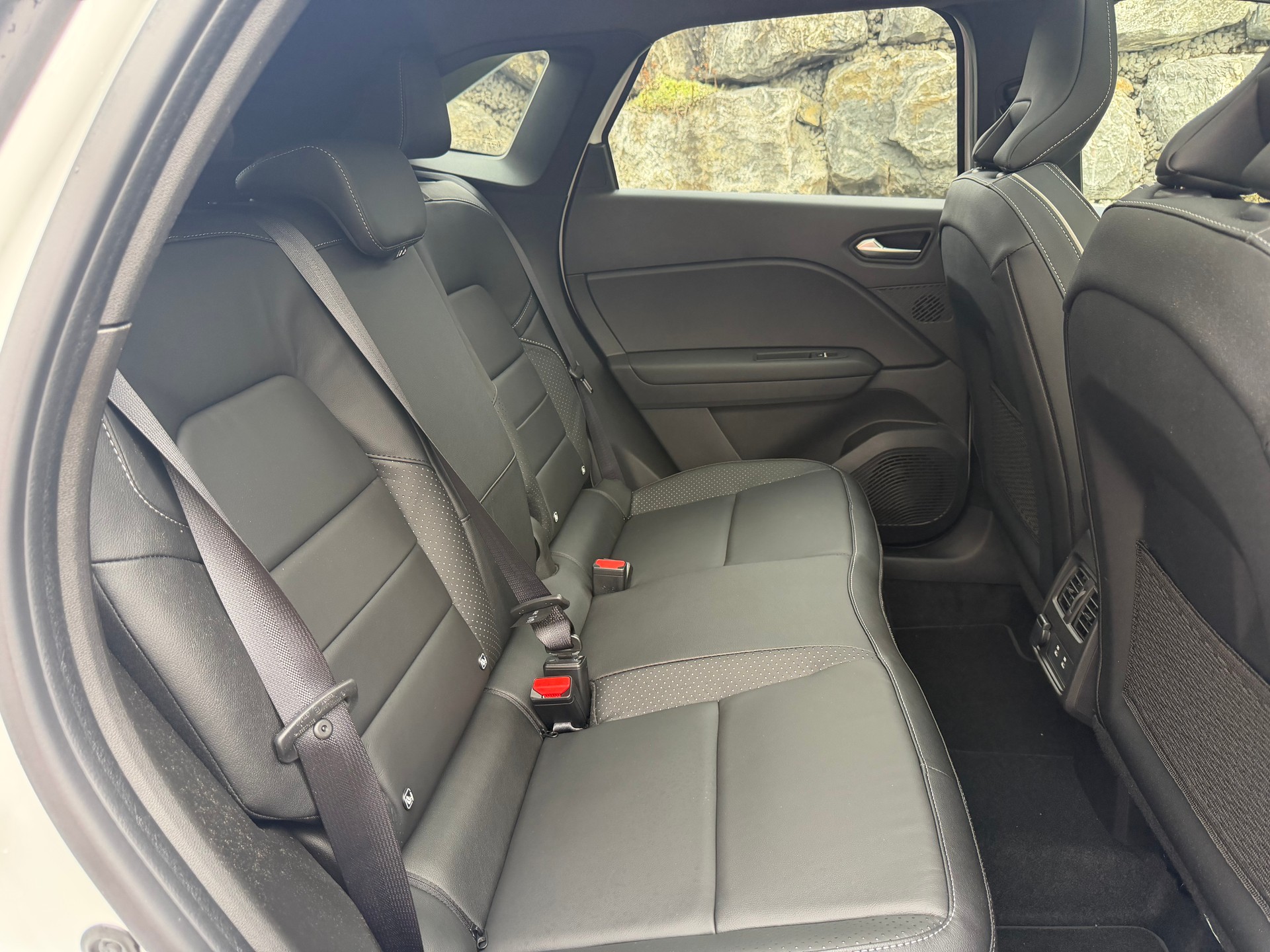 MITSUBISHI Grandis 1.8 HEV Instyle-image-7