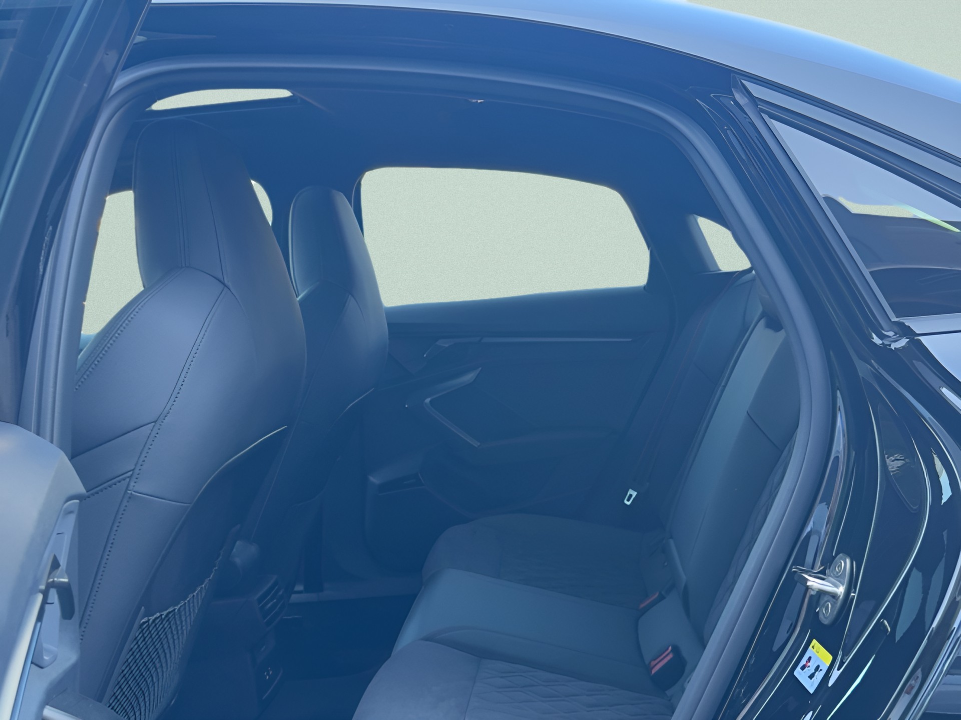 AUDI RS3 Limousine 2.5 TSI quattro S-tronic-image-18