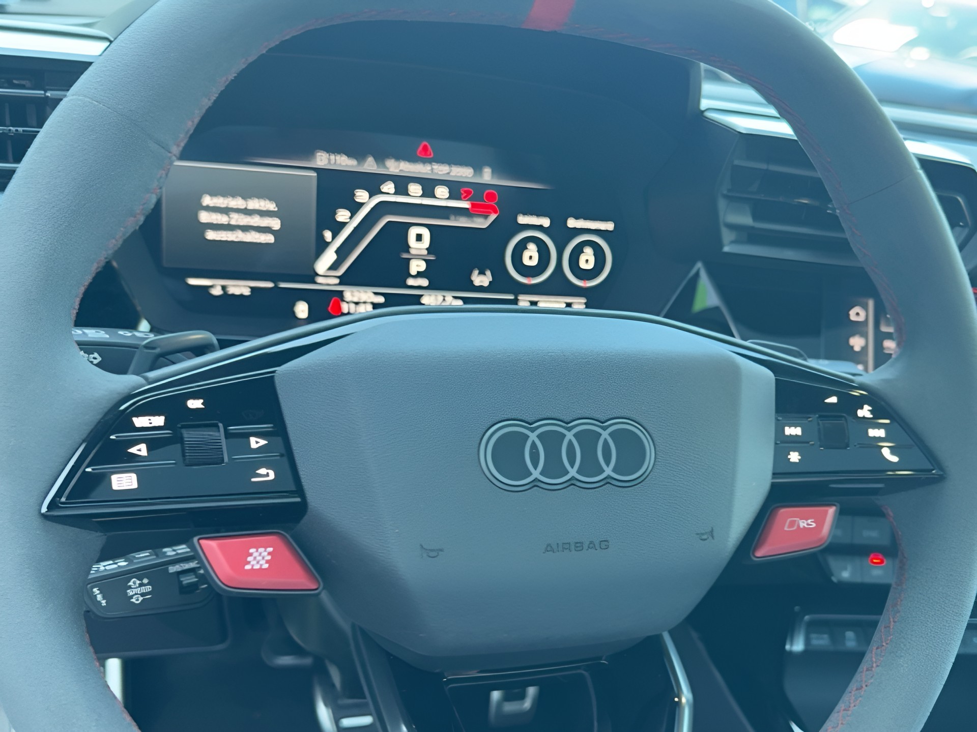 AUDI RS3 Limousine 2.5 TSI quattro S-tronic-image-16