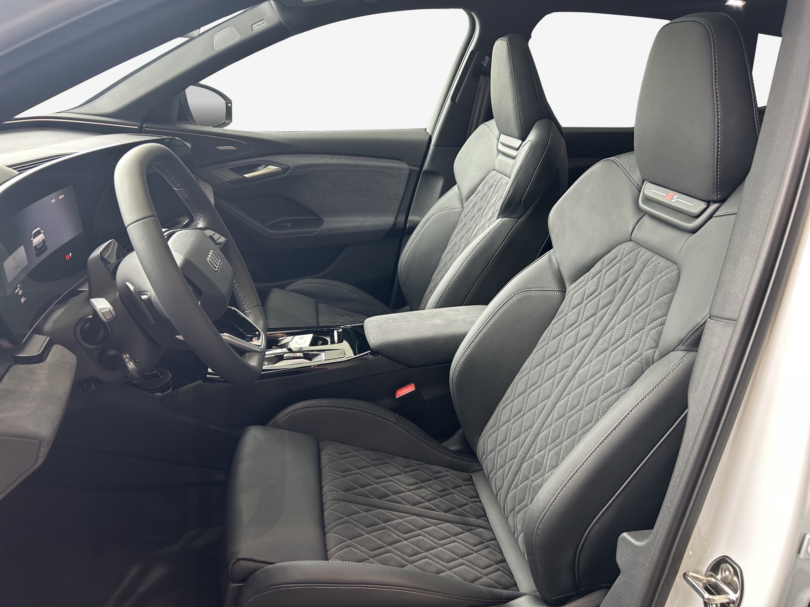 AUDI Q6 e-tron quattro-image-7