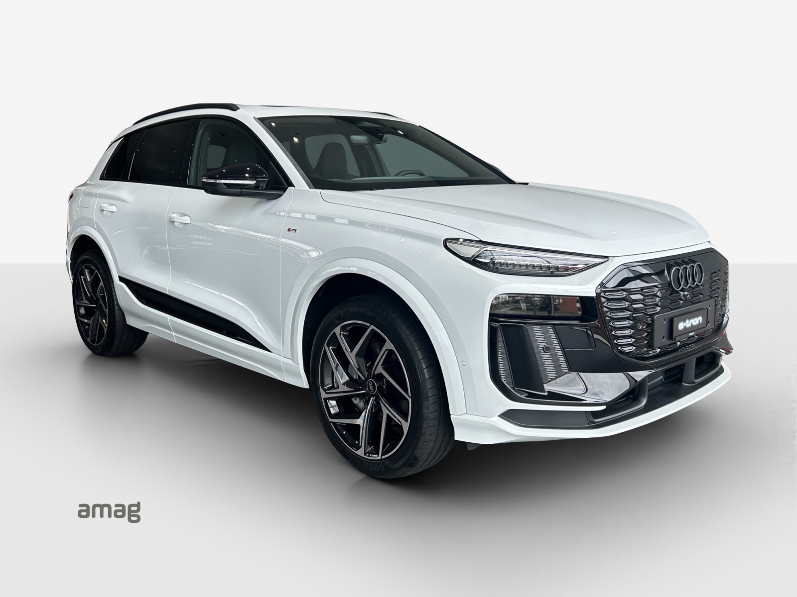 AUDI Q6 e-tron quattro-image-5