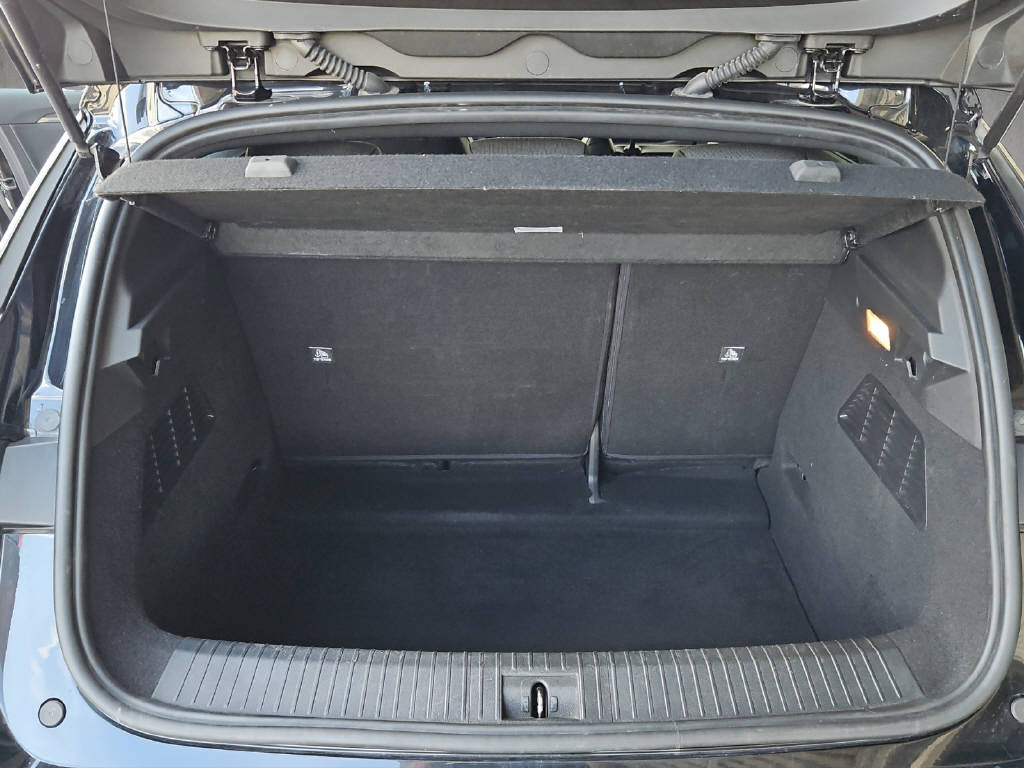 RENAULT Mégane E-Tech techno-image-9