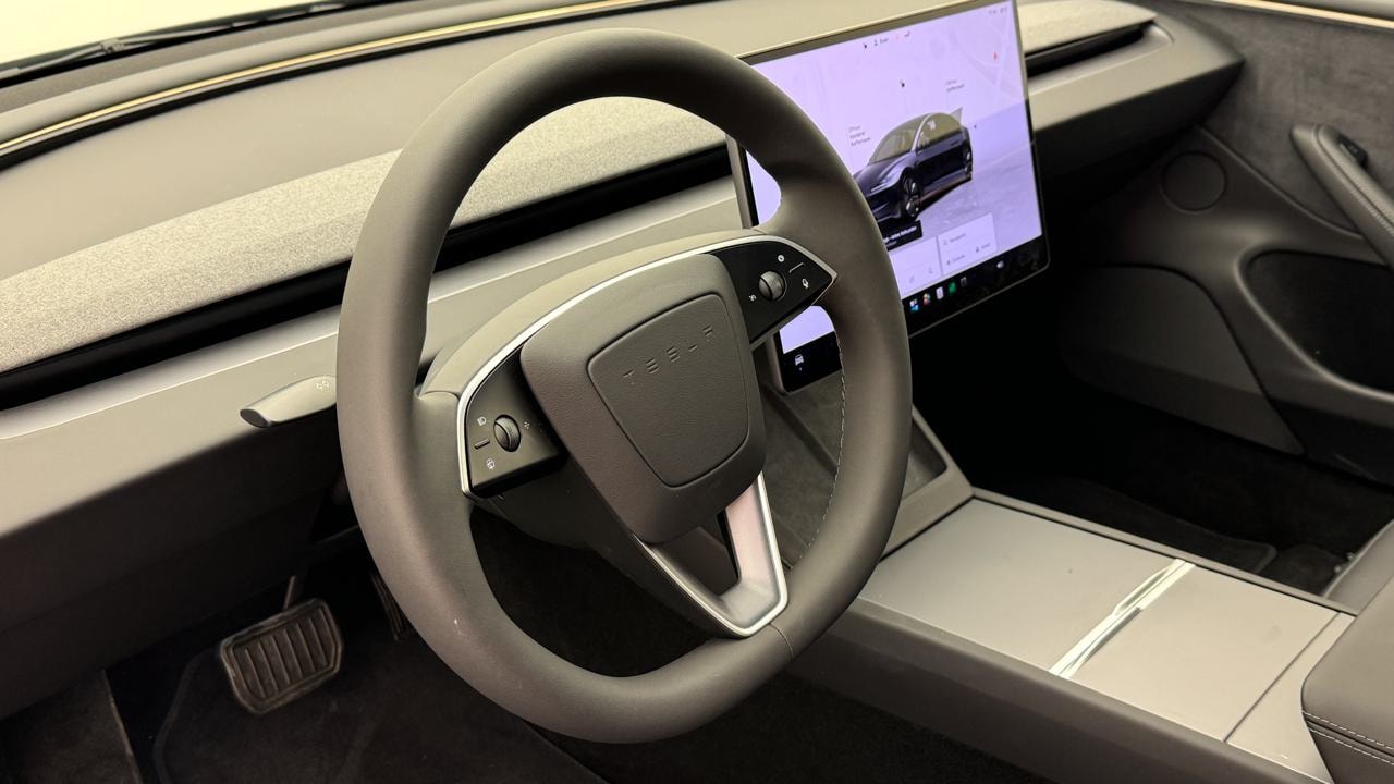 TESLA Model 3 Long Range Dual Motor AWD-image-6