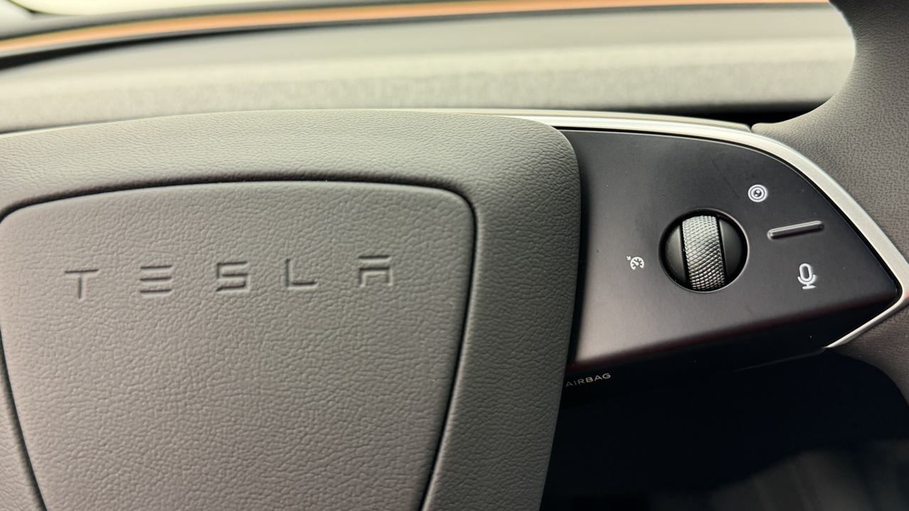 TESLA Model 3 Long Range Dual Motor AWD-image-9