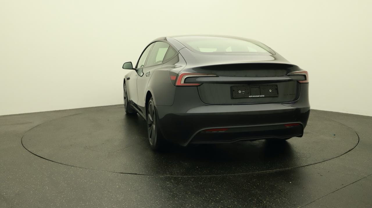 TESLA Model 3 Long Range Dual Motor AWD-showroom-element-3