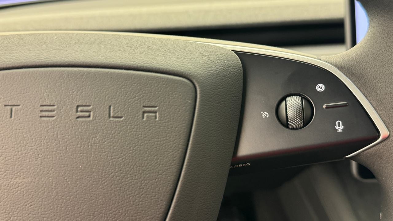 TESLA Model 3 Long Range Dual Motor AWD-image-9