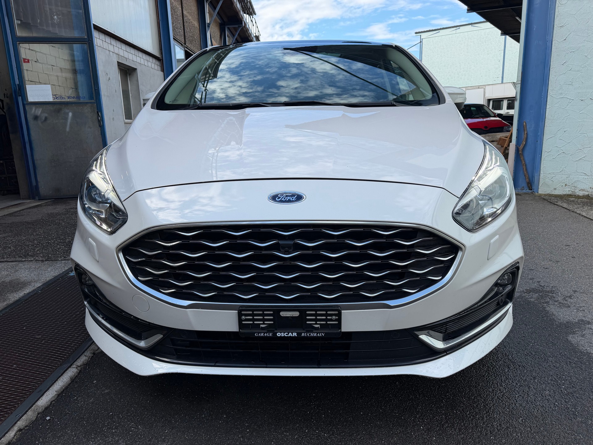 FORD S-Max 2.0 TDCi Vignale Automatic-image-13