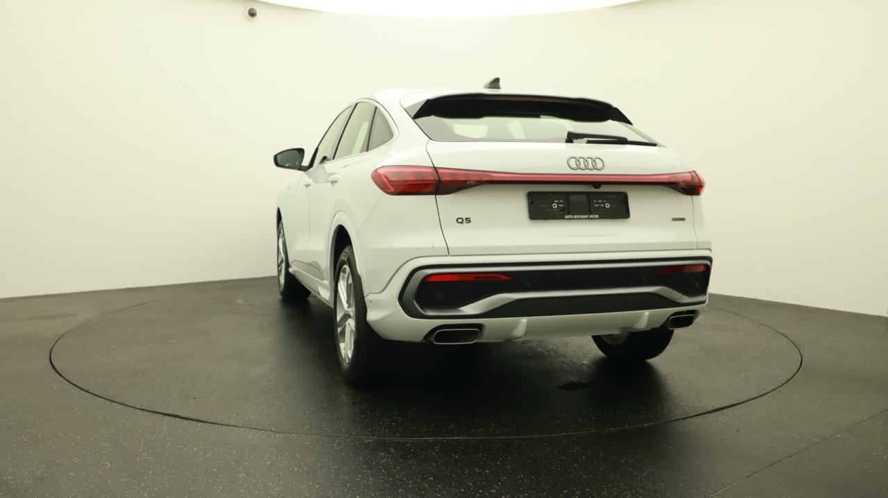 AUDI Q5 Sportback TFSI quattro S Line 150 kW S-tronic-image-3