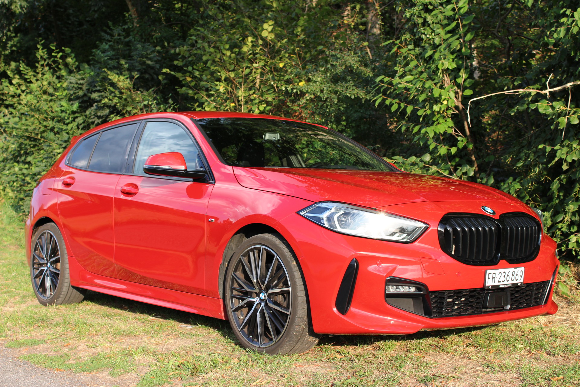 BMW 120i-image-0