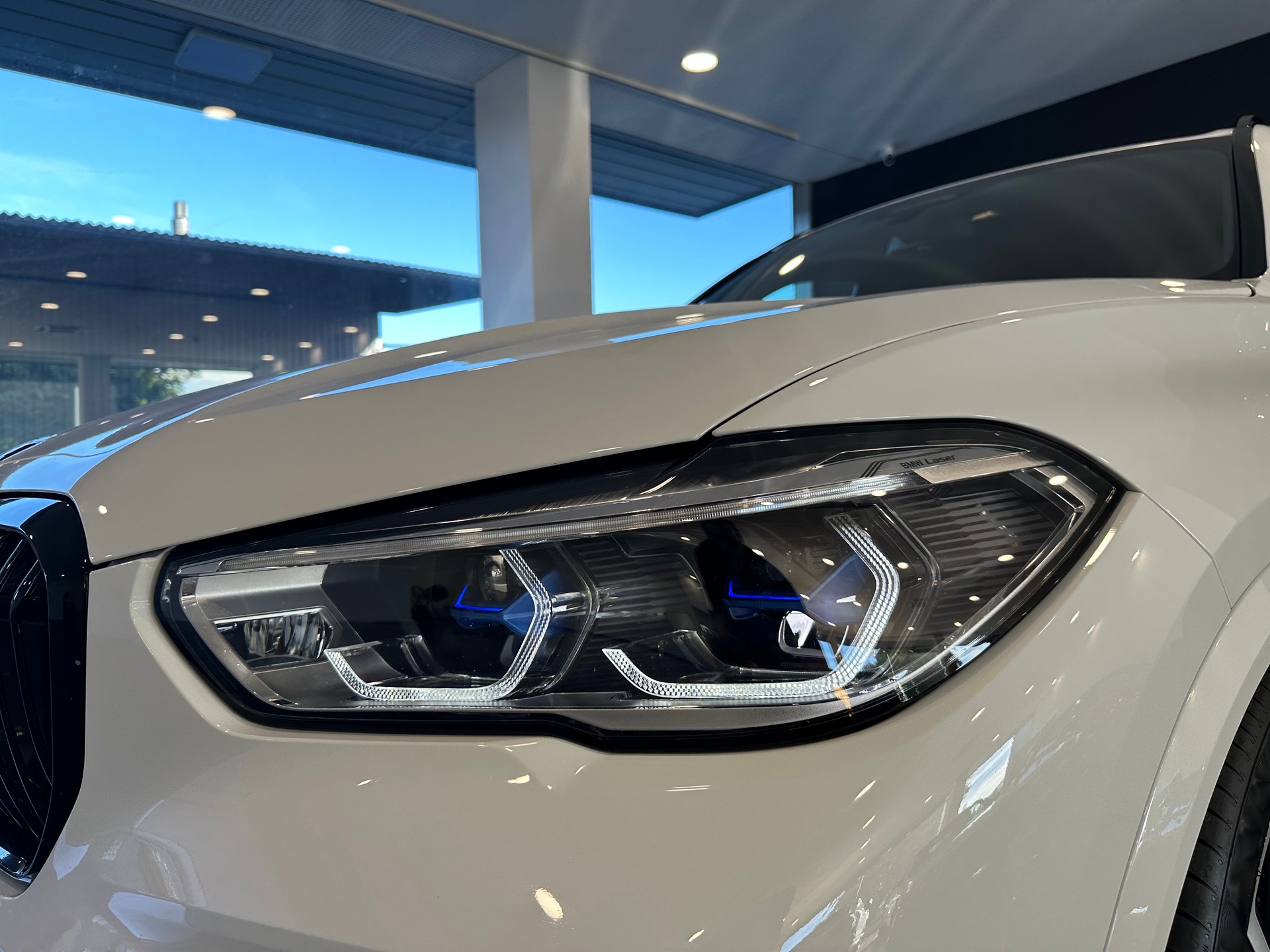 BMW X5 xDrive M50d Steptronic-showroom-element-3