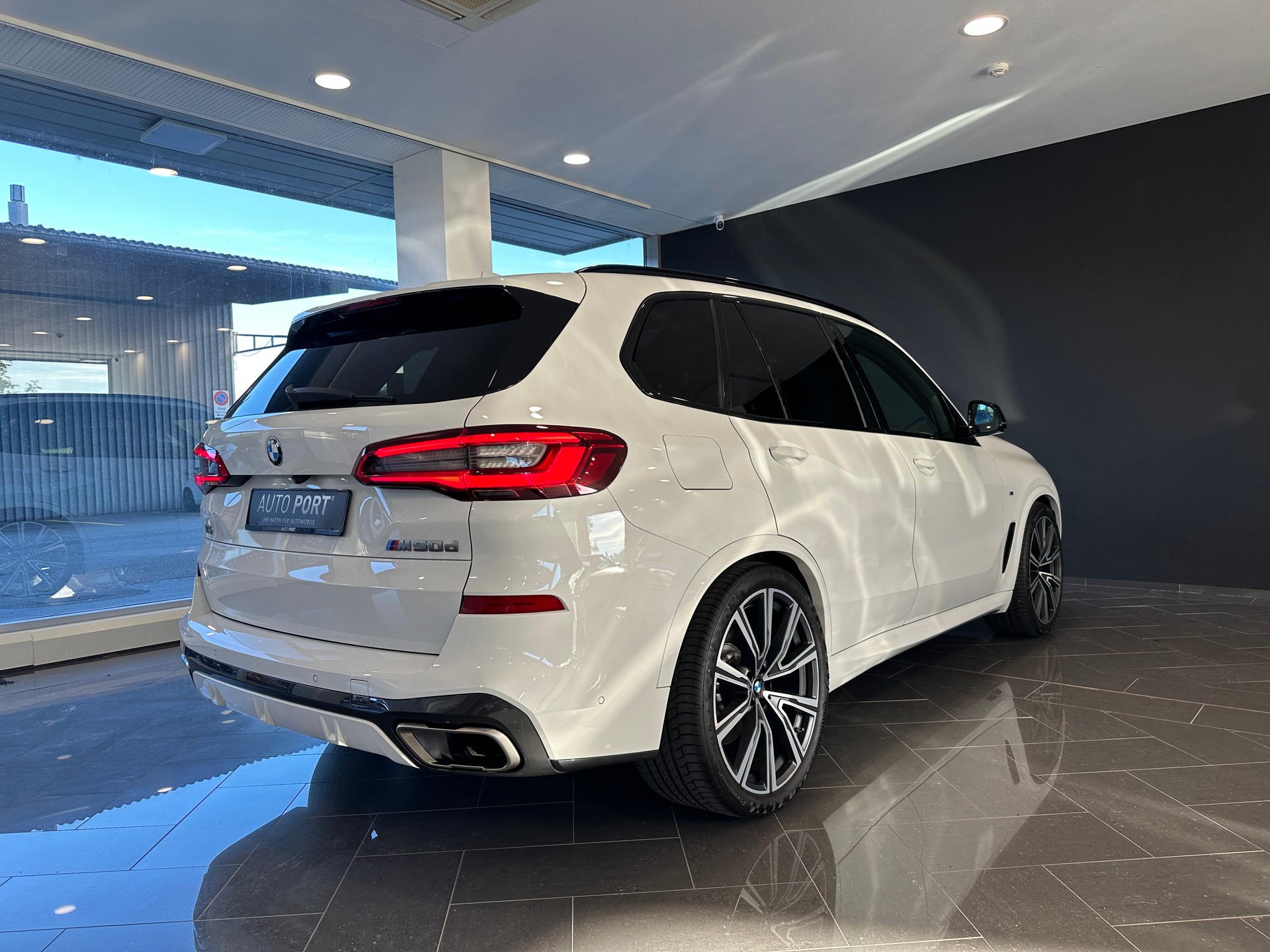 BMW X5 xDrive M50d Steptronic-image-7