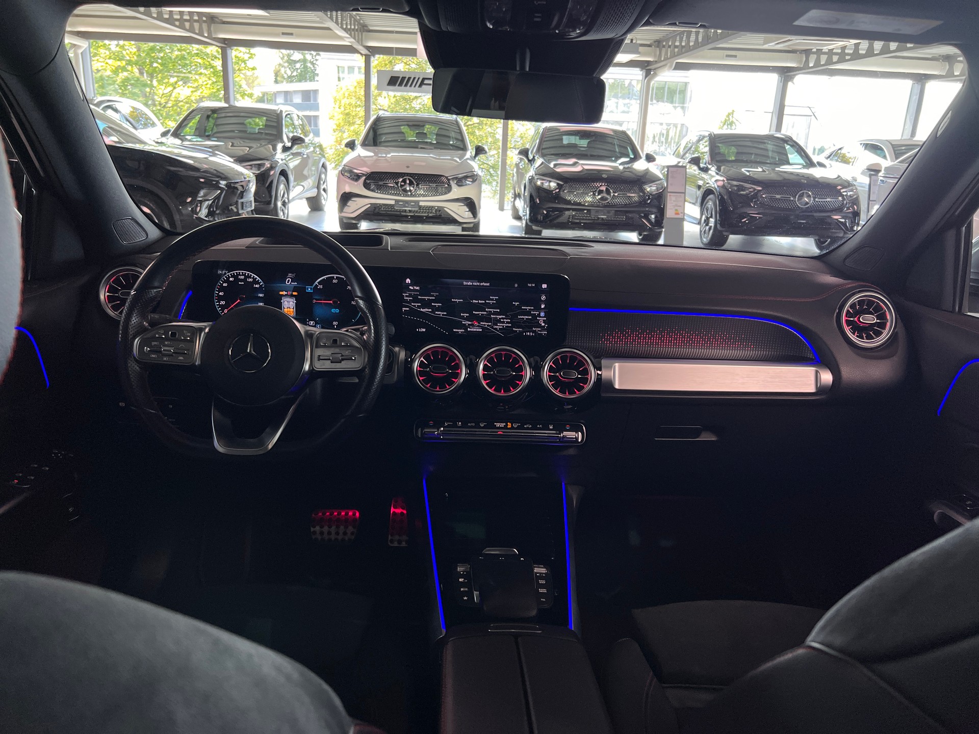 MERCEDES-BENZ EQB 350 AMG Line 4Matic-image-10