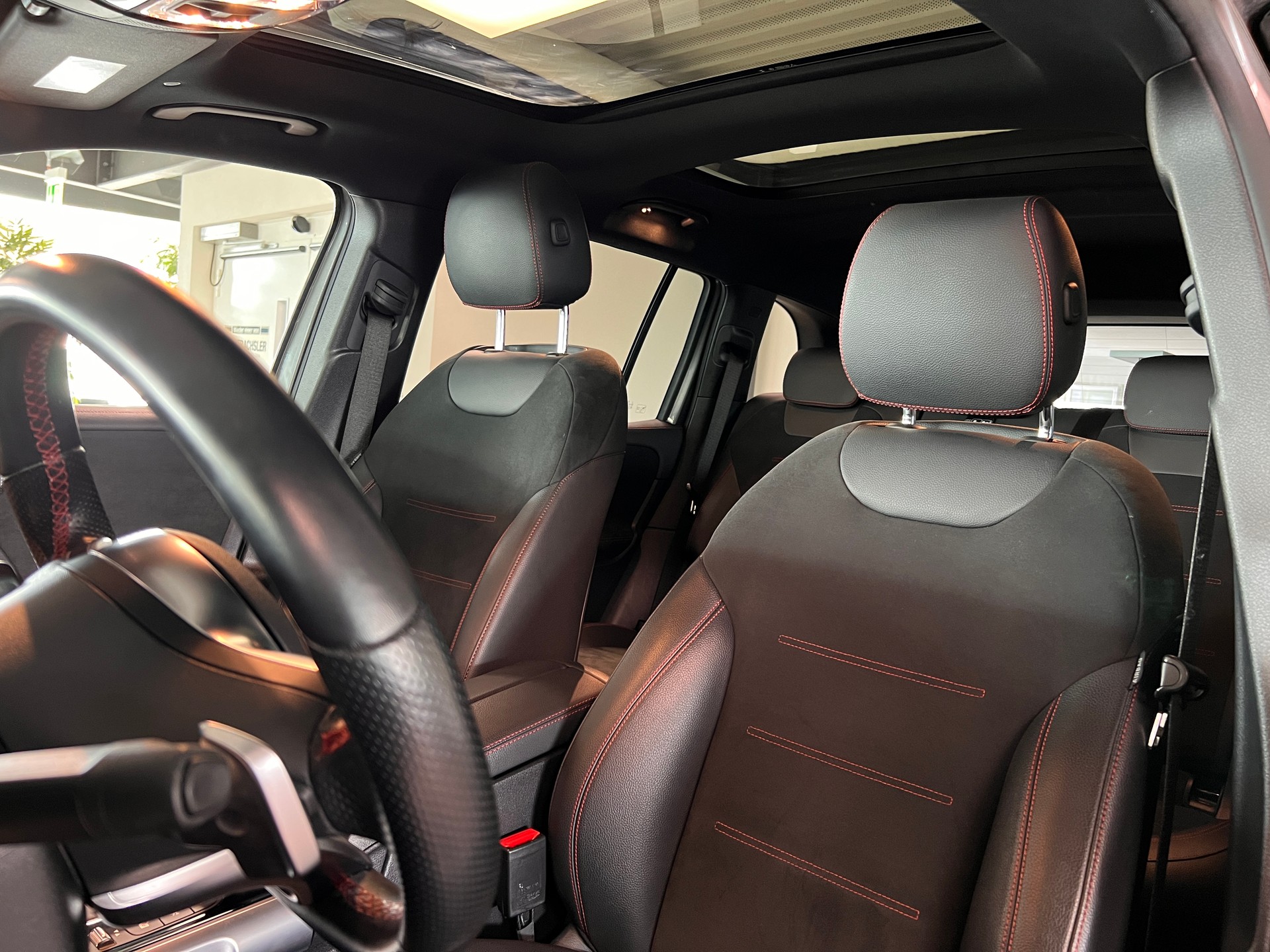 MERCEDES-BENZ EQB 350 AMG Line 4Matic-image-9