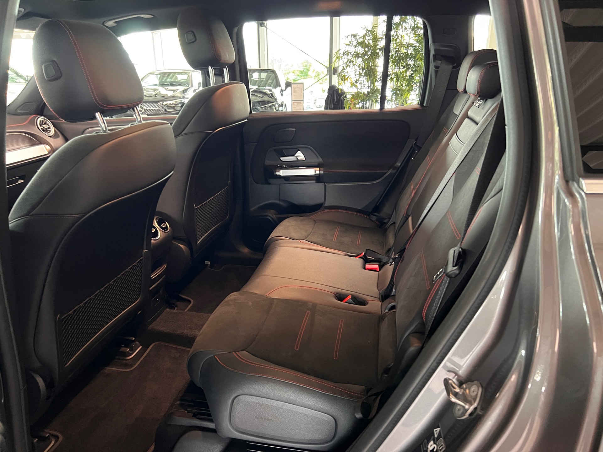 MERCEDES-BENZ EQB 350 AMG Line 4Matic-image-6