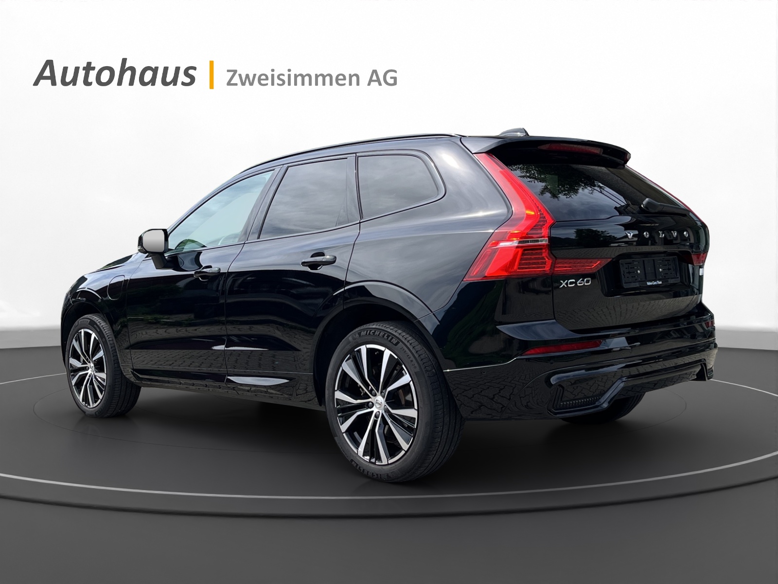 VOLVO XC60 T8 eAWD PluginHybrid Ultimate Dark Geartronic-image-2