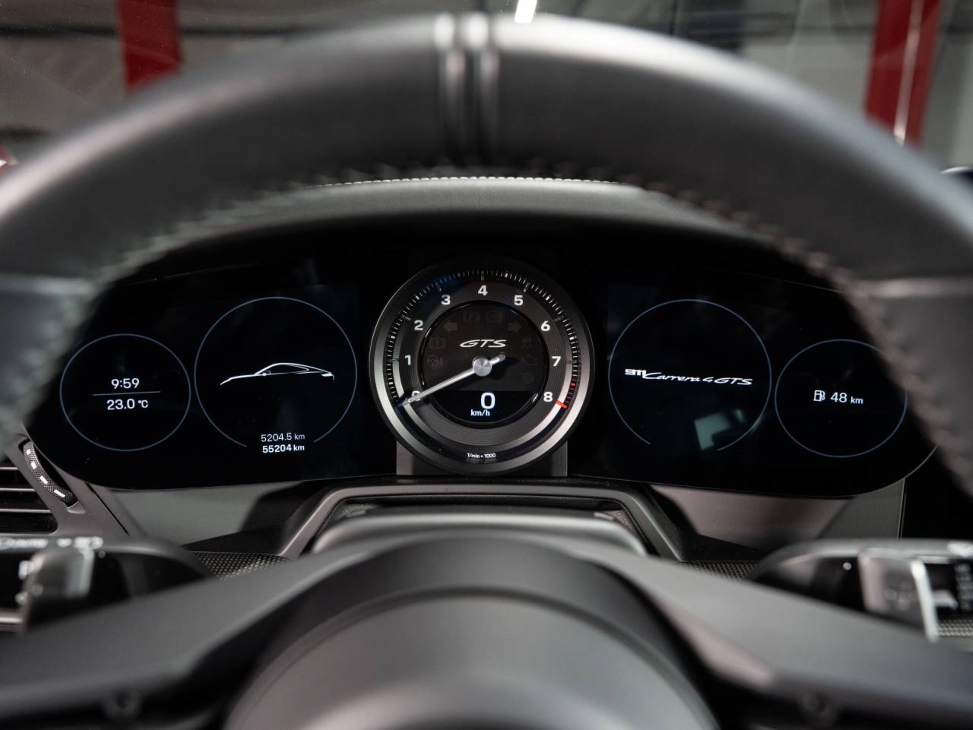 PORSCHE 911 Carrera 4 GTS-image-10