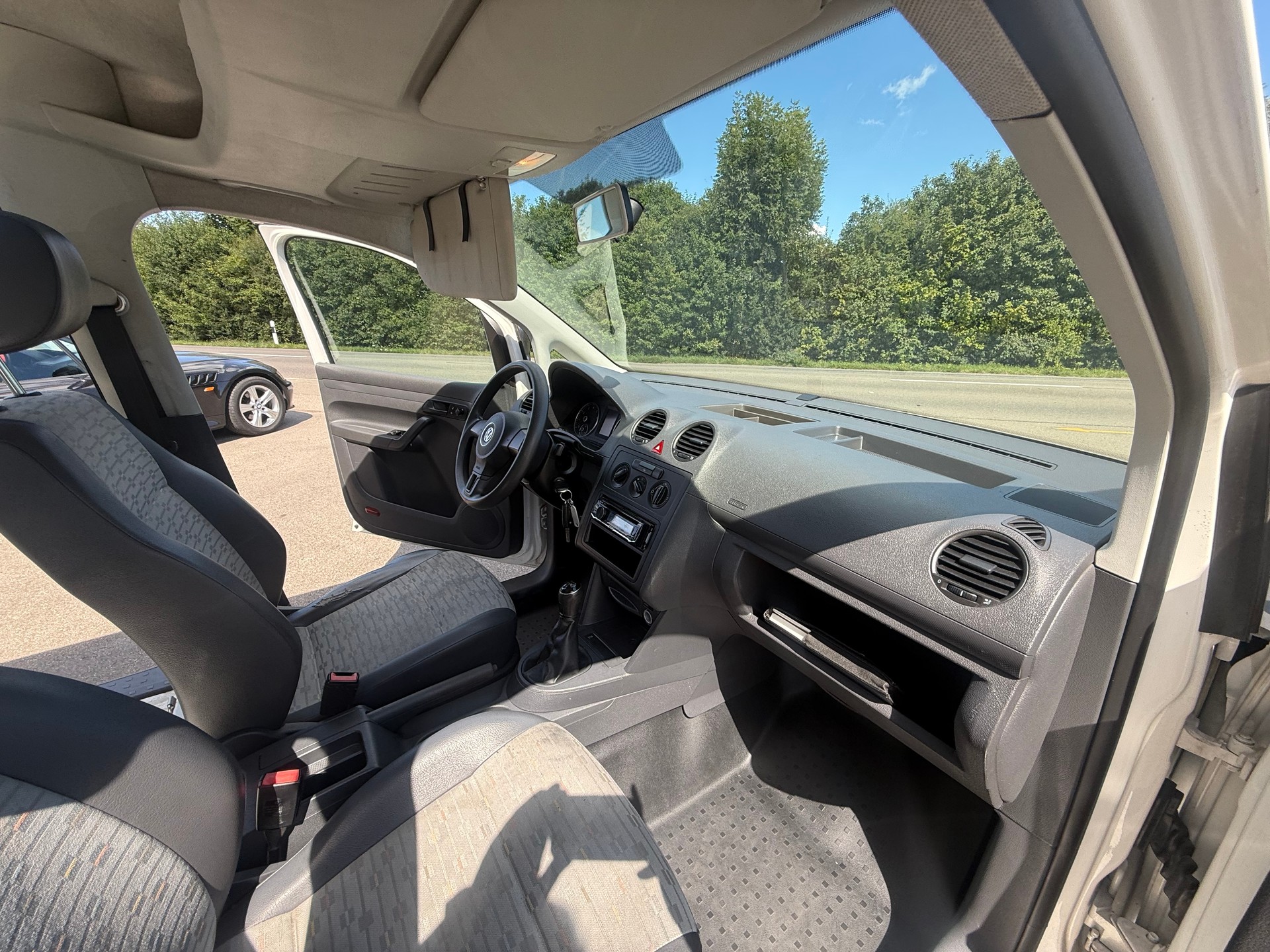 VW Caddy 1.2 TSI-image-10