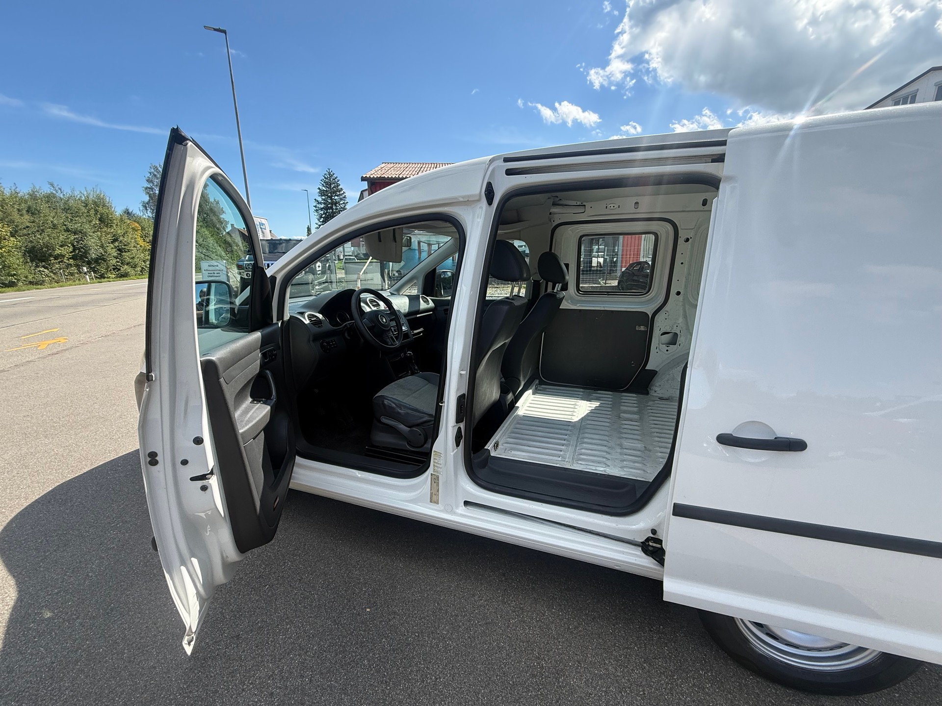 VW Caddy 1.2 TSI-image-6