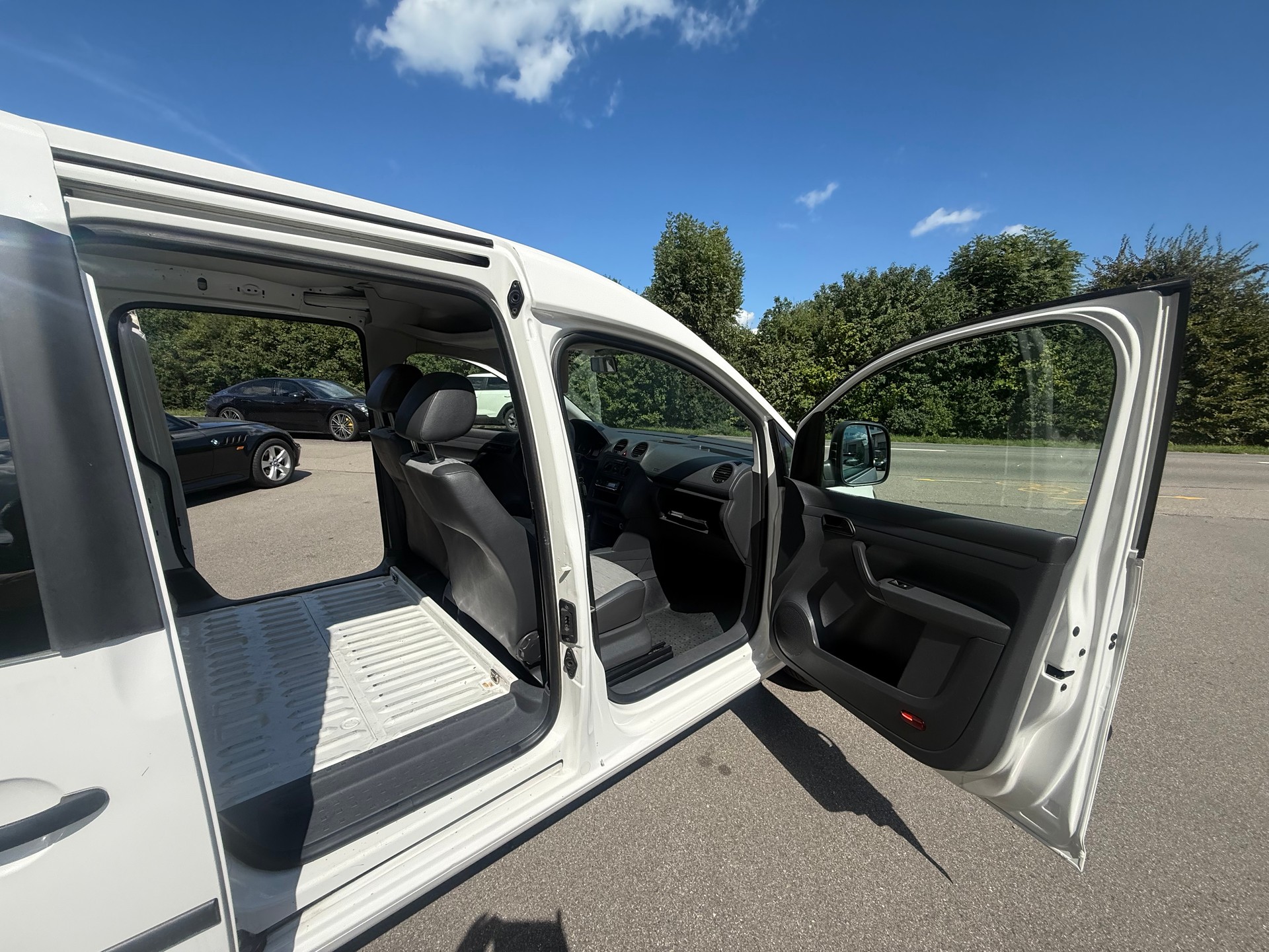 VW Caddy 1.2 TSI-image-9