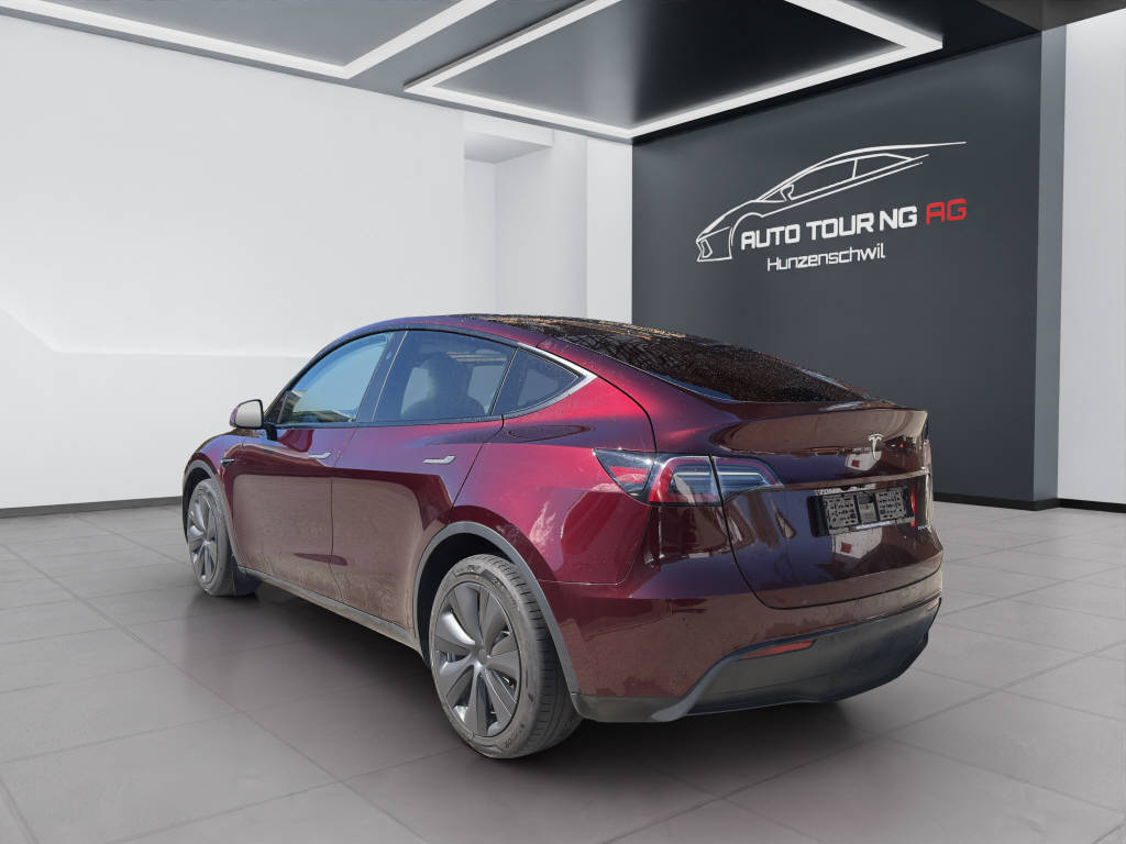TESLA Model Y Long Range D 4x4-image-4