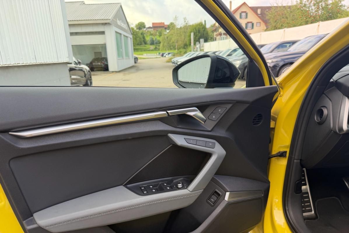 AUDI 2.0 TFSI quattro S-Tronic-image-4