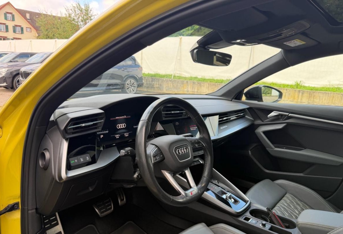 AUDI 2.0 TFSI quattro S-Tronic-image-2