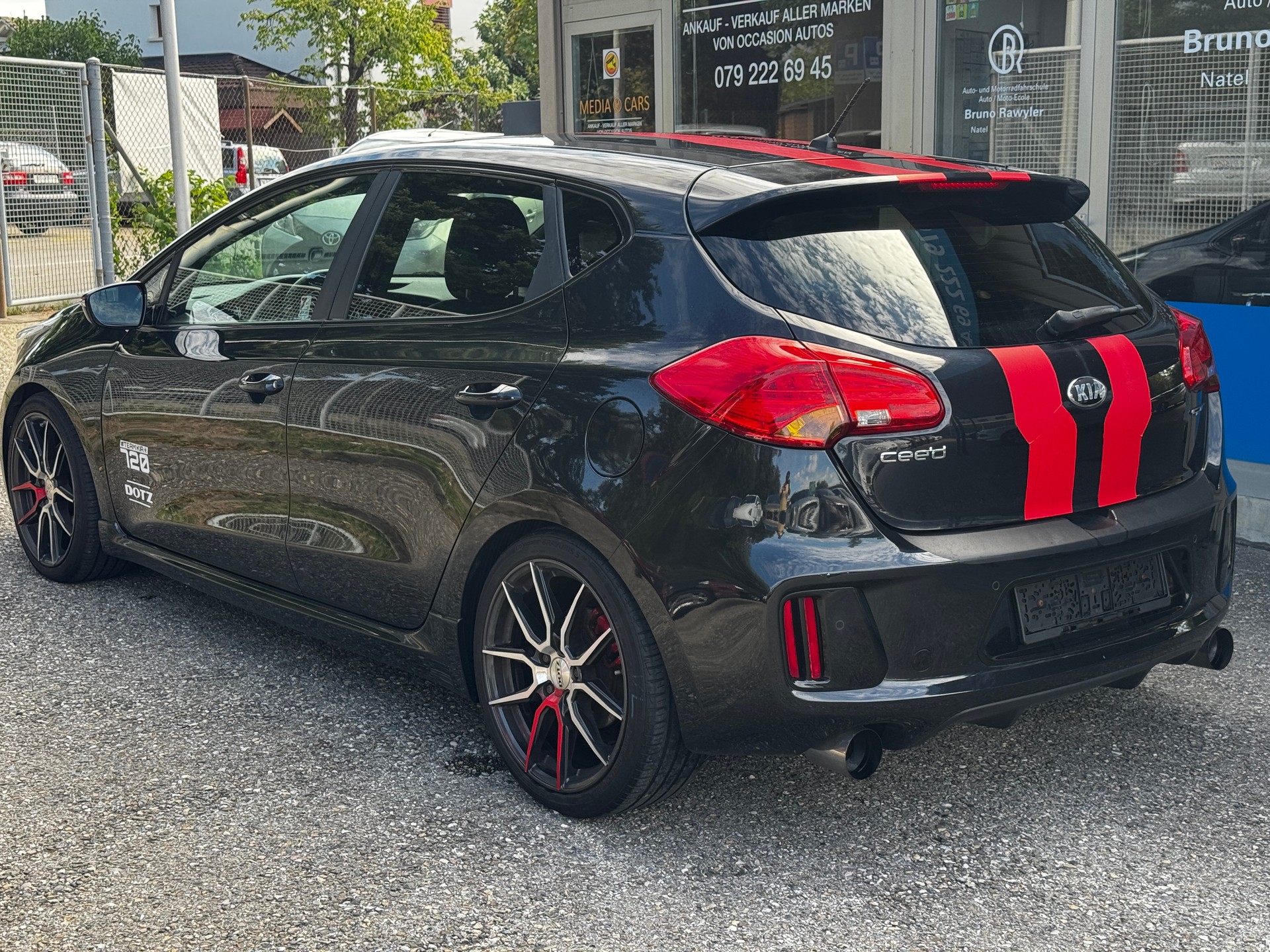 KIA Cee'd 1.6 GDi Turbo GT-image-6