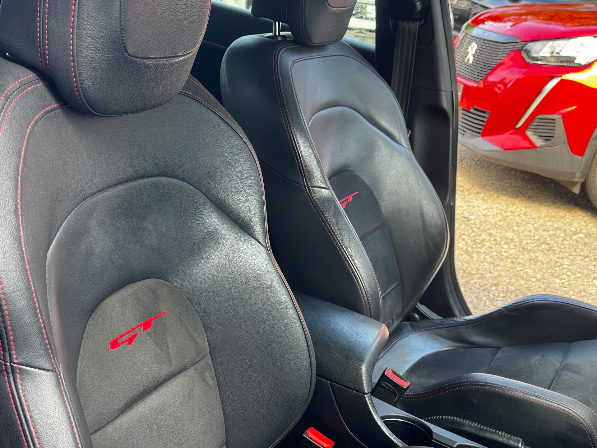 KIA Cee'd 1.6 GDi Turbo GT-image-10