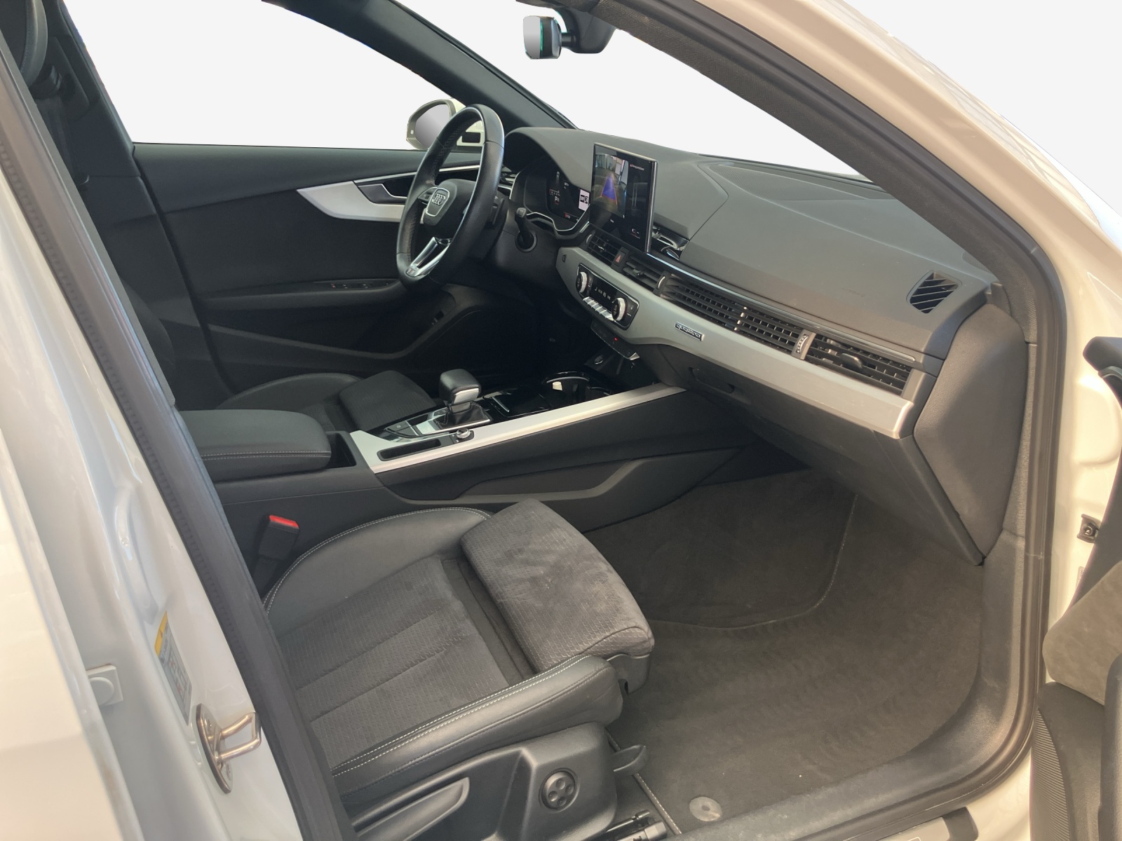 AUDI A4 Avant 45 TFSI S line S-tronic quattro-image-14