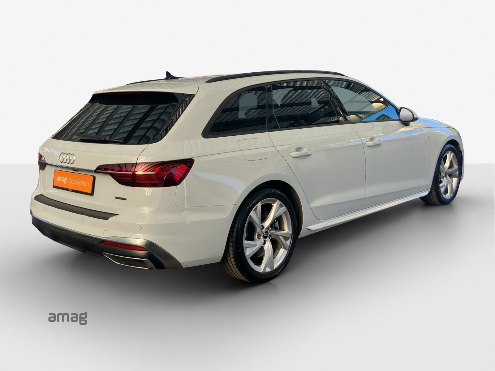 AUDI A4 Avant 45 TFSI S line S-tronic quattro-image-4